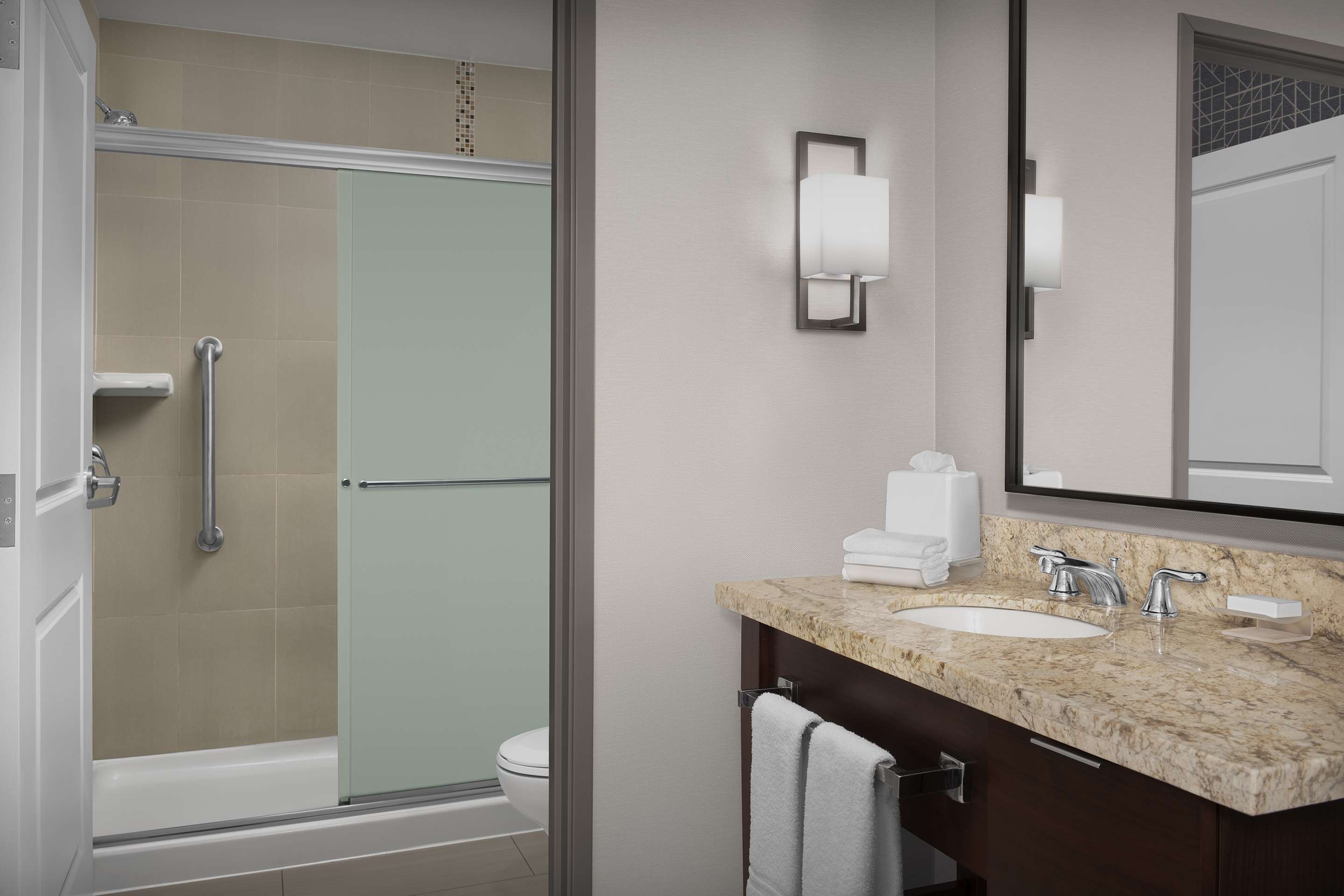 Guest room bath