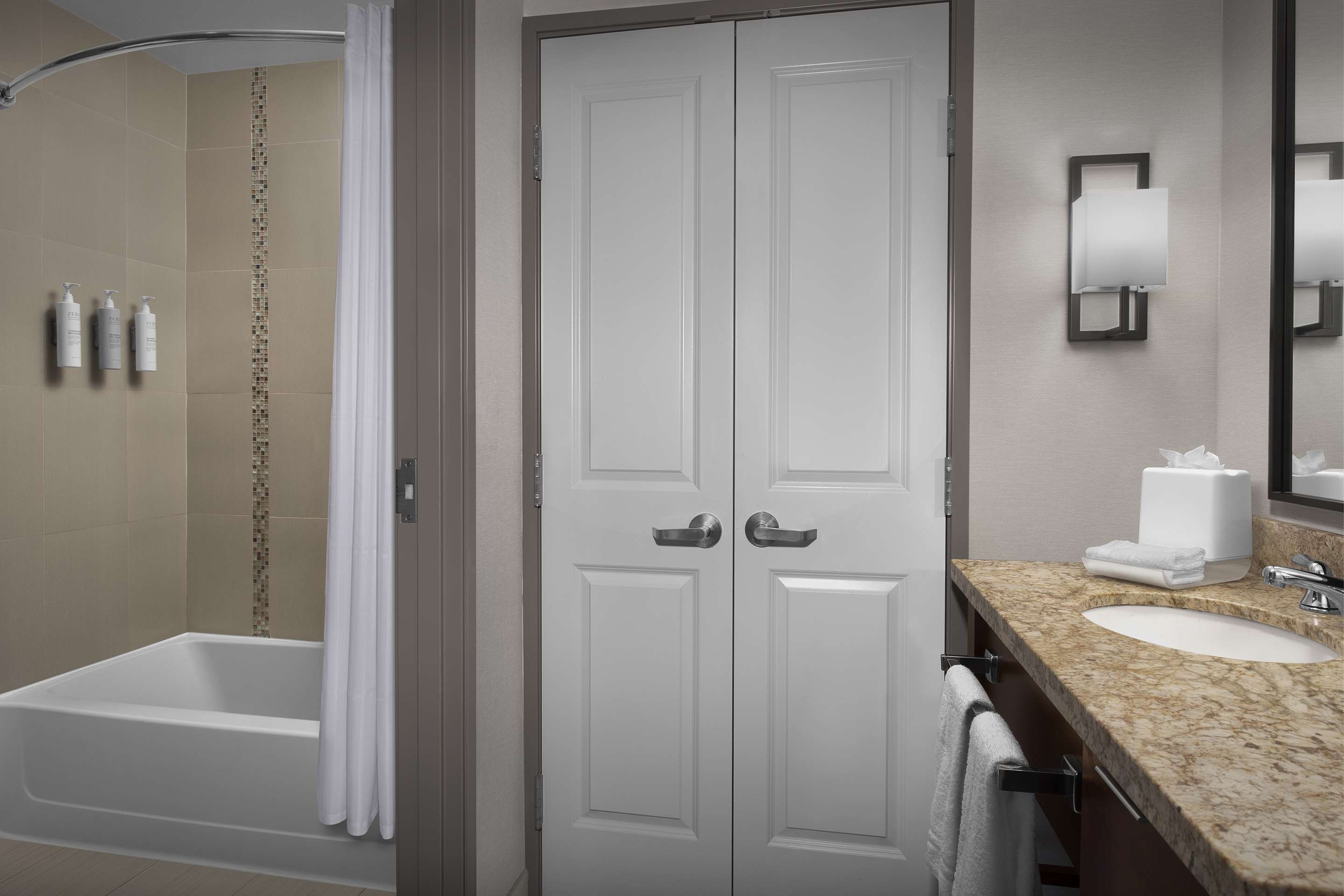 Guest room bath