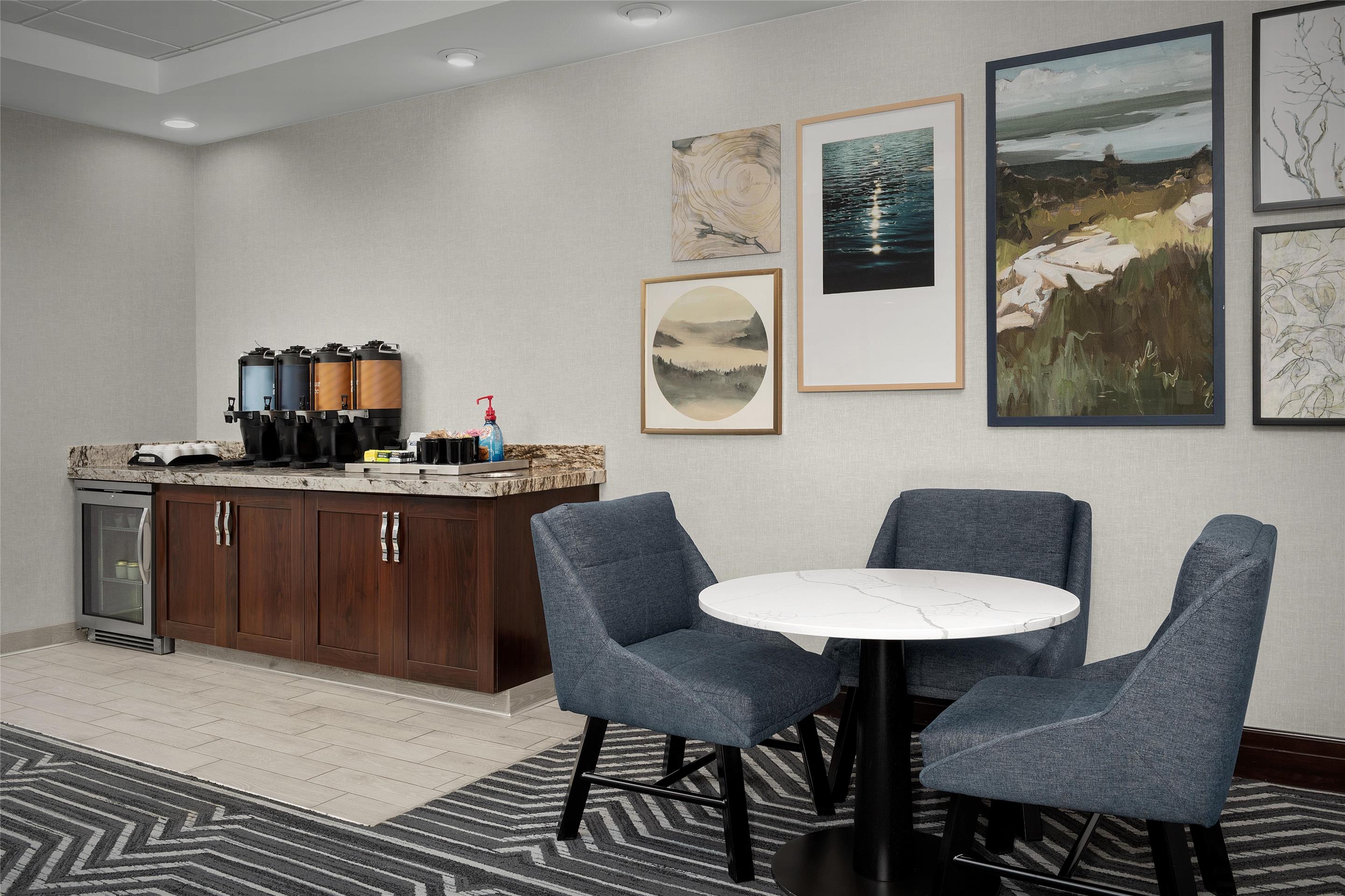 Breakfast Area | Homewood Suites by Hilton Seattle/Lynnwood