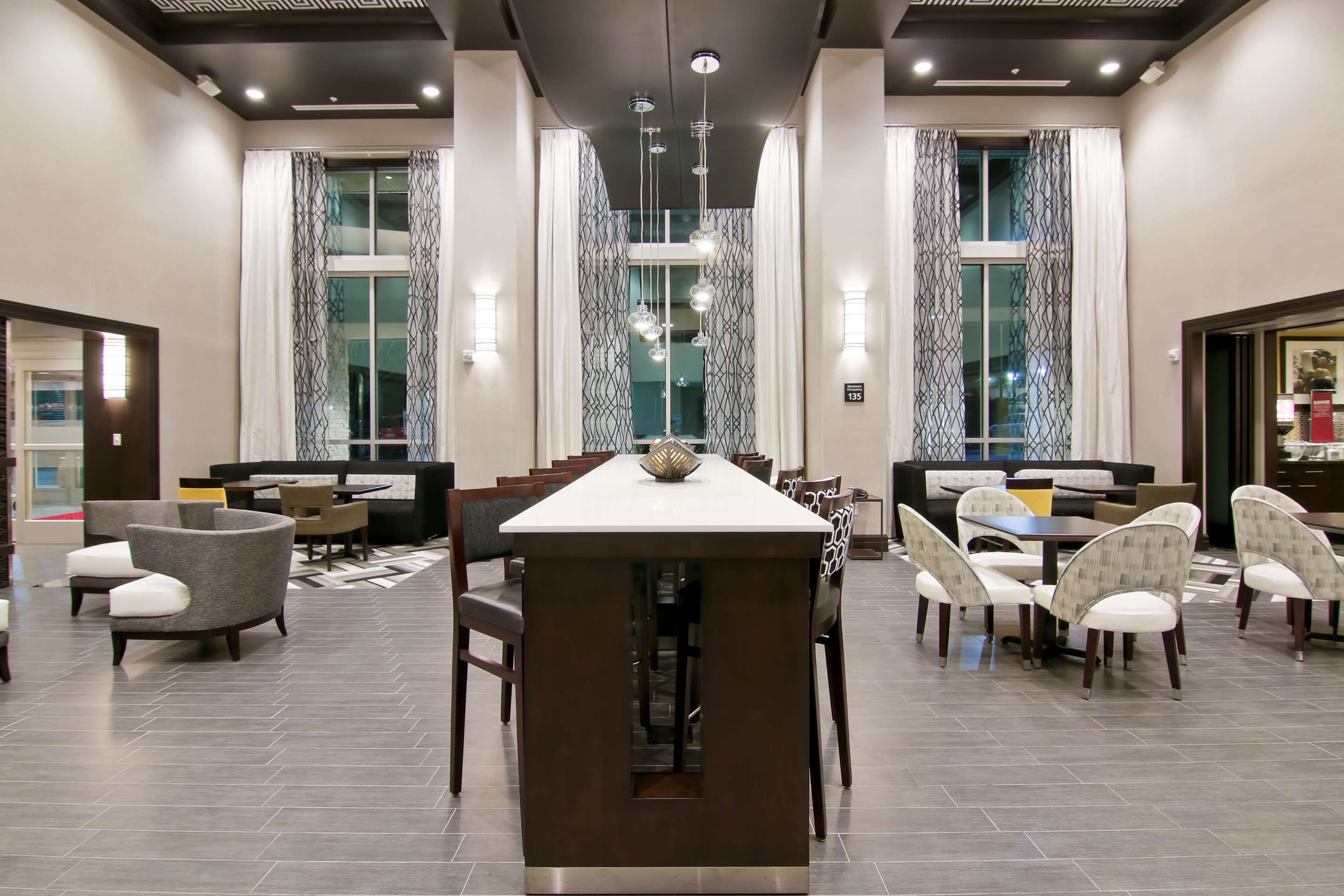 Reception | Hampton Inn & Suites Bellevue Downtown-Seattle