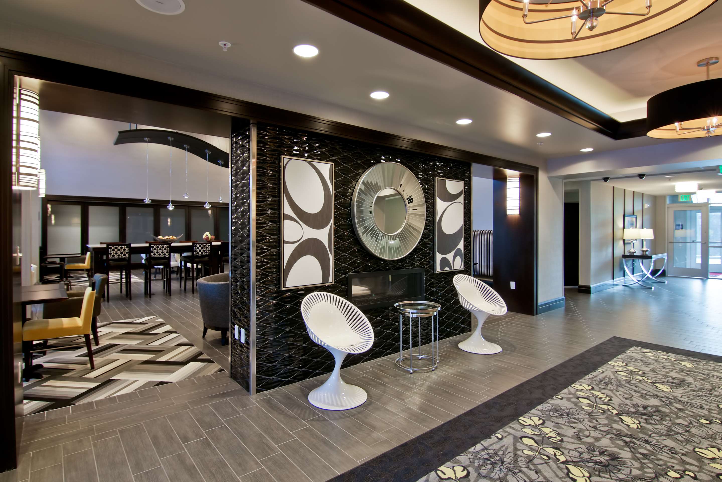 Reception | Hampton Inn & Suites Bellevue Downtown-Seattle