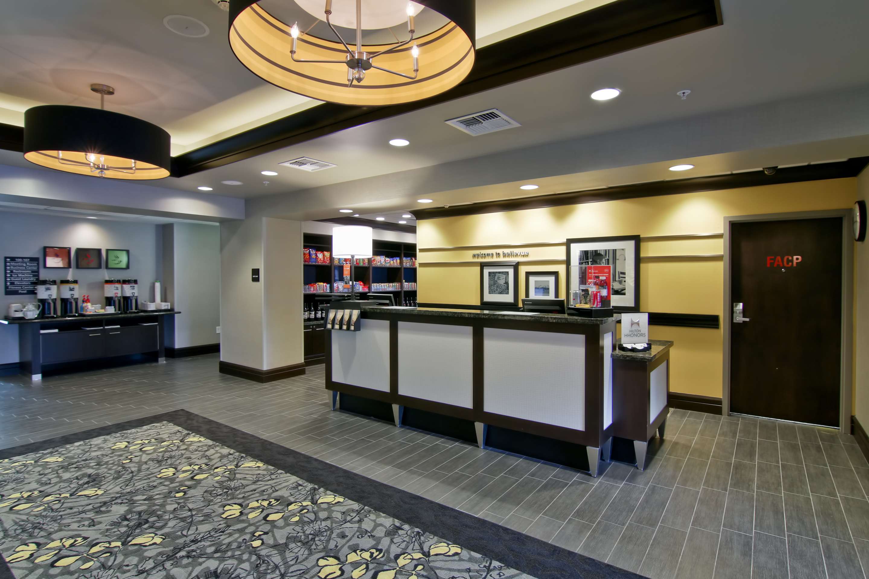 Reception | Hampton Inn & Suites Bellevue Downtown-Seattle