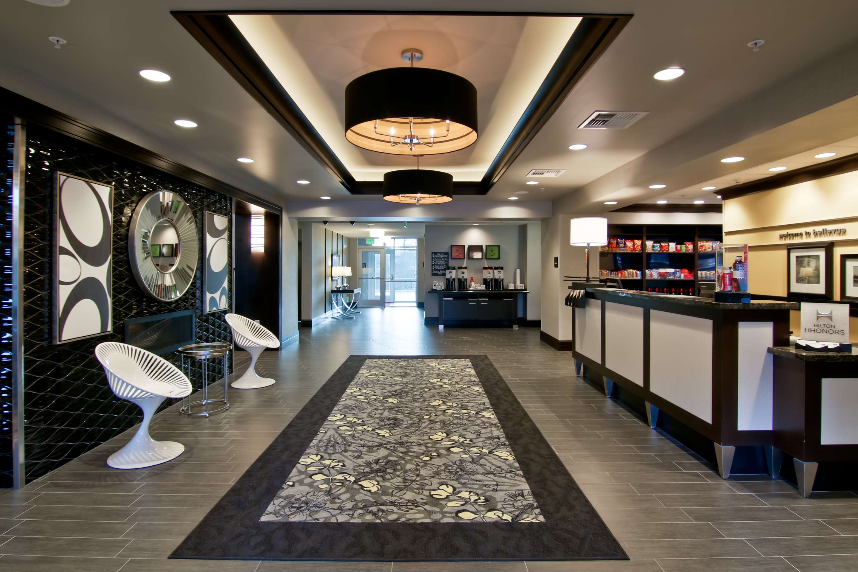 Reception | Hampton Inn & Suites Bellevue Downtown-Seattle