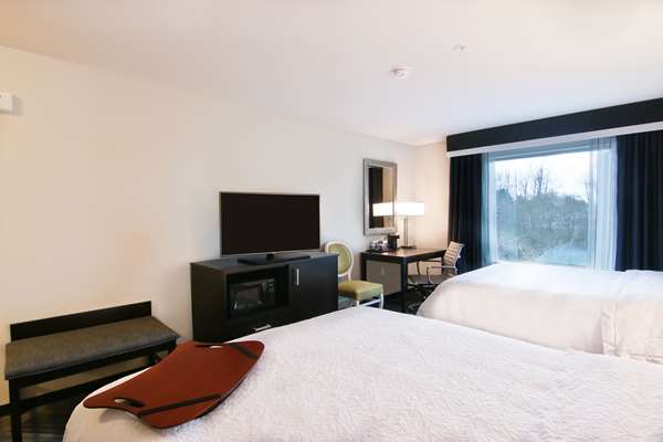  - Hampton Inn & Suites Bellevue - I-405, Exit 13A