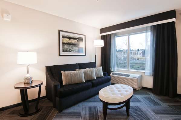  - Hampton Inn & Suites Bellevue - I-405, Exit 13A