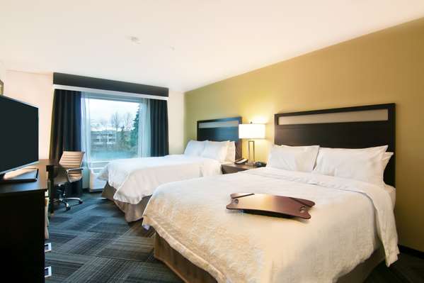  - Hampton Inn & Suites Bellevue - I-405, Exit 13A