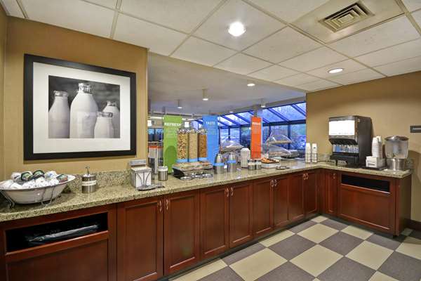 Amenities - Hampton Inn Tukwila - I-405, Exit 1