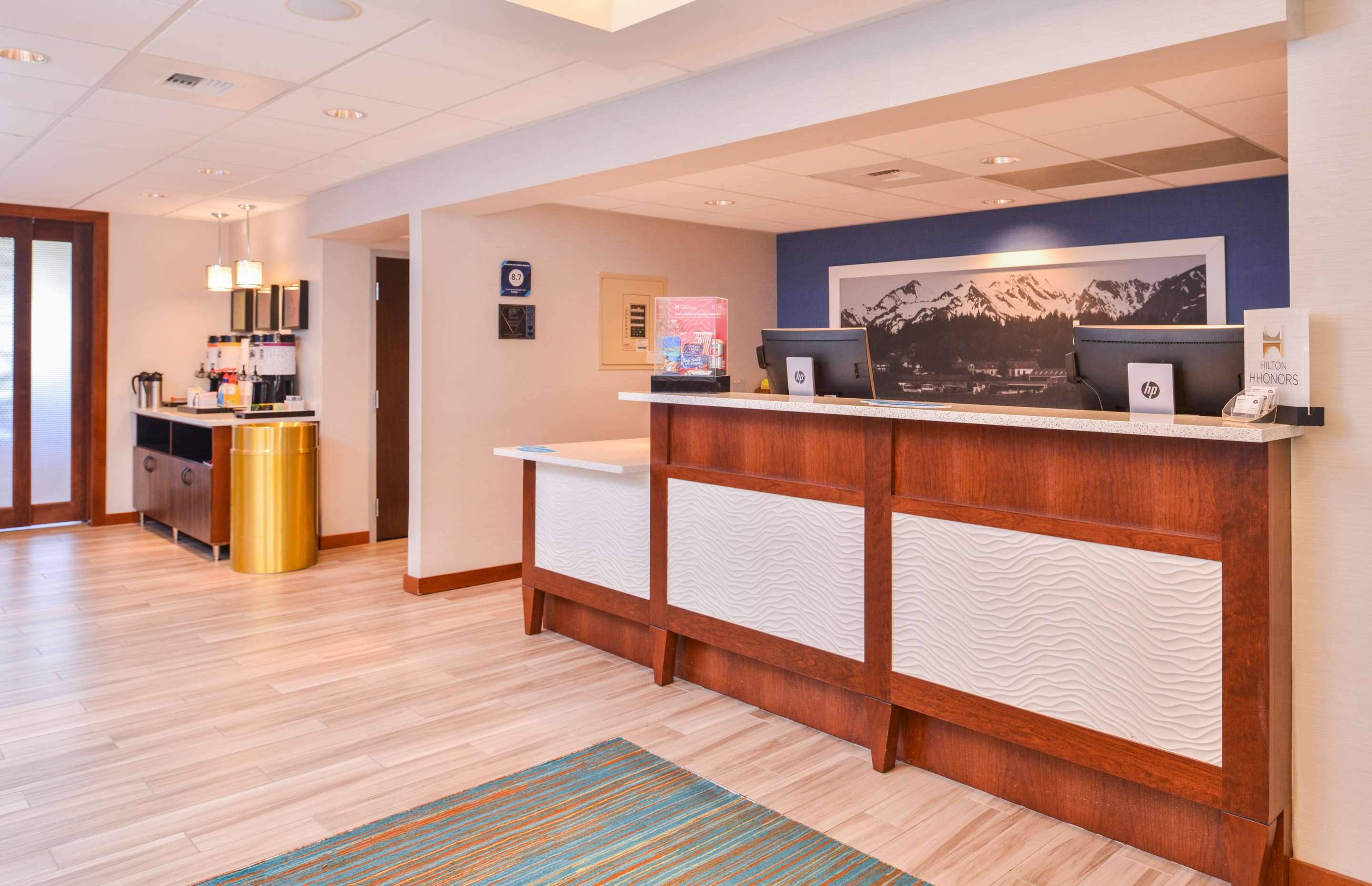 Reception | Hampton Inn Seattle-Airport
