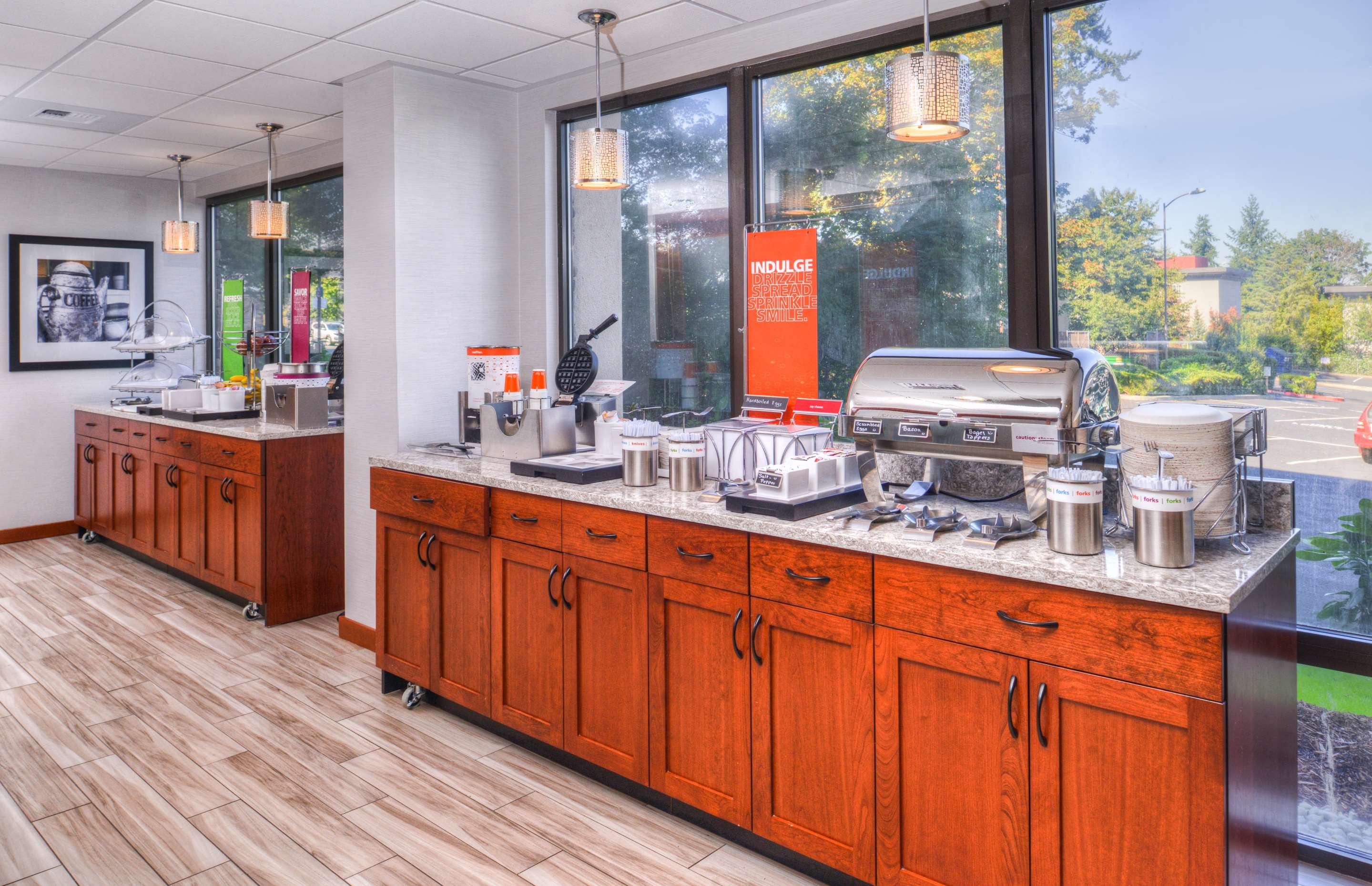 Restaurant | Hampton Inn Seattle-Airport
