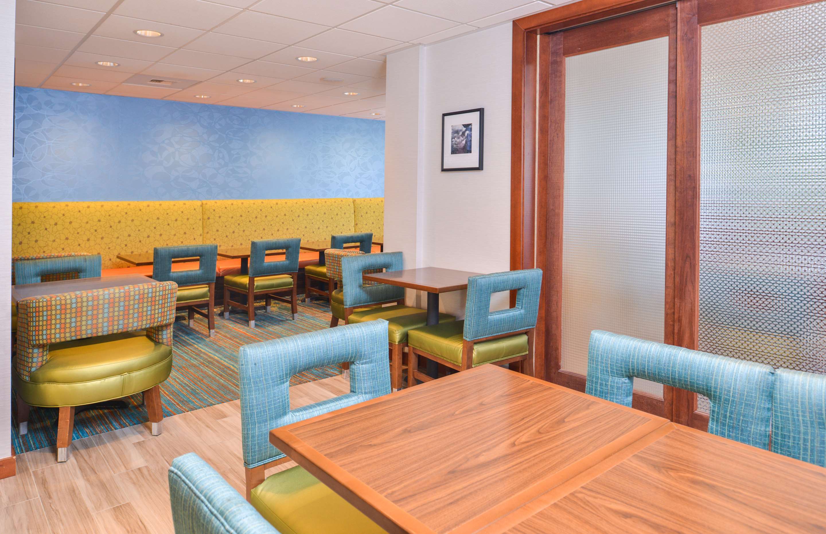 Restaurant | Hampton Inn Seattle-Airport