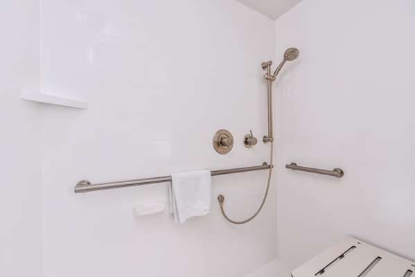  - Hampton Inn Seattle Airport SeaTac