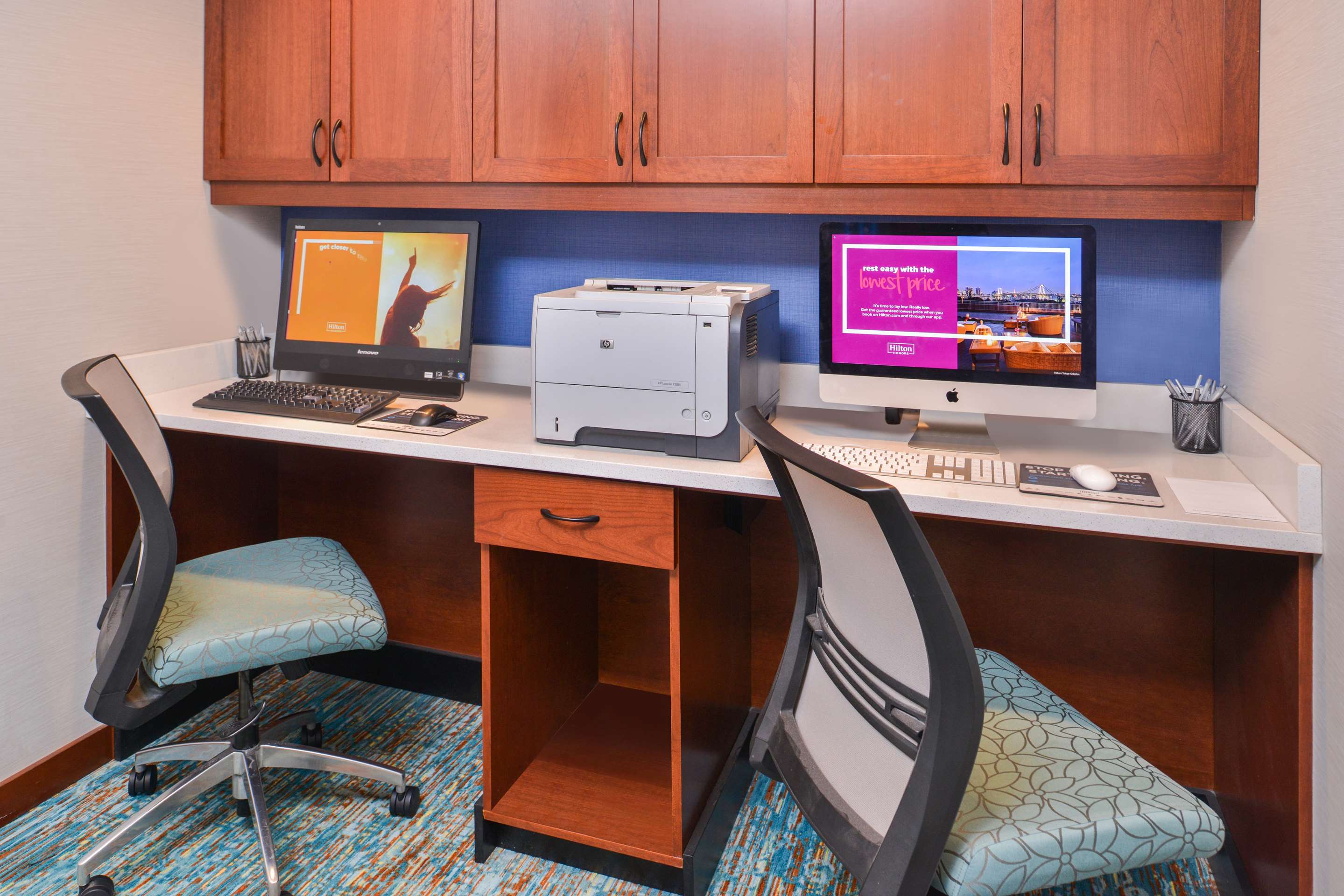 Business Center | Hampton Inn Seattle-Airport
