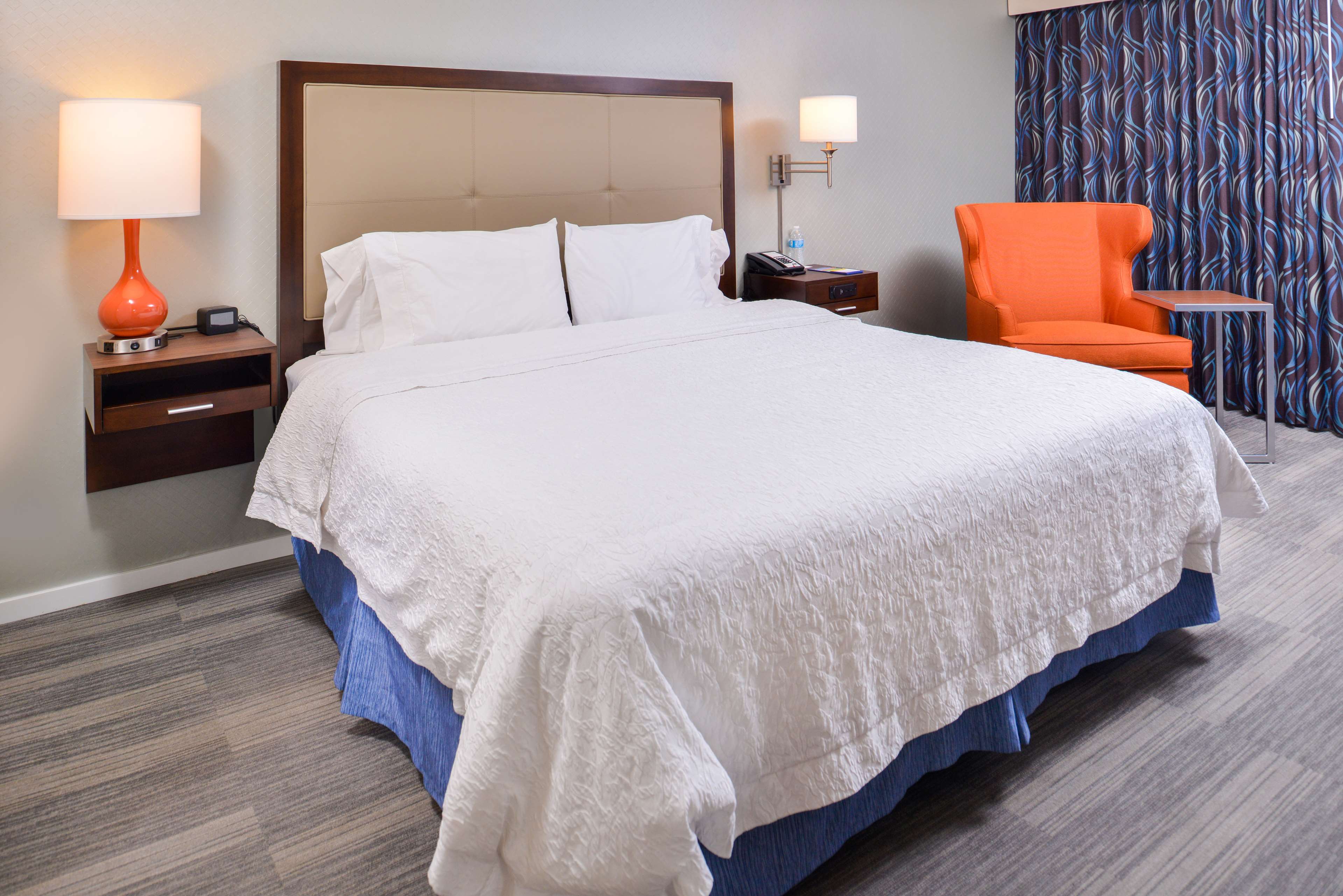 Hampton Inn Seattle/Airport Room Type - KING STANDARD-NON SMOKING