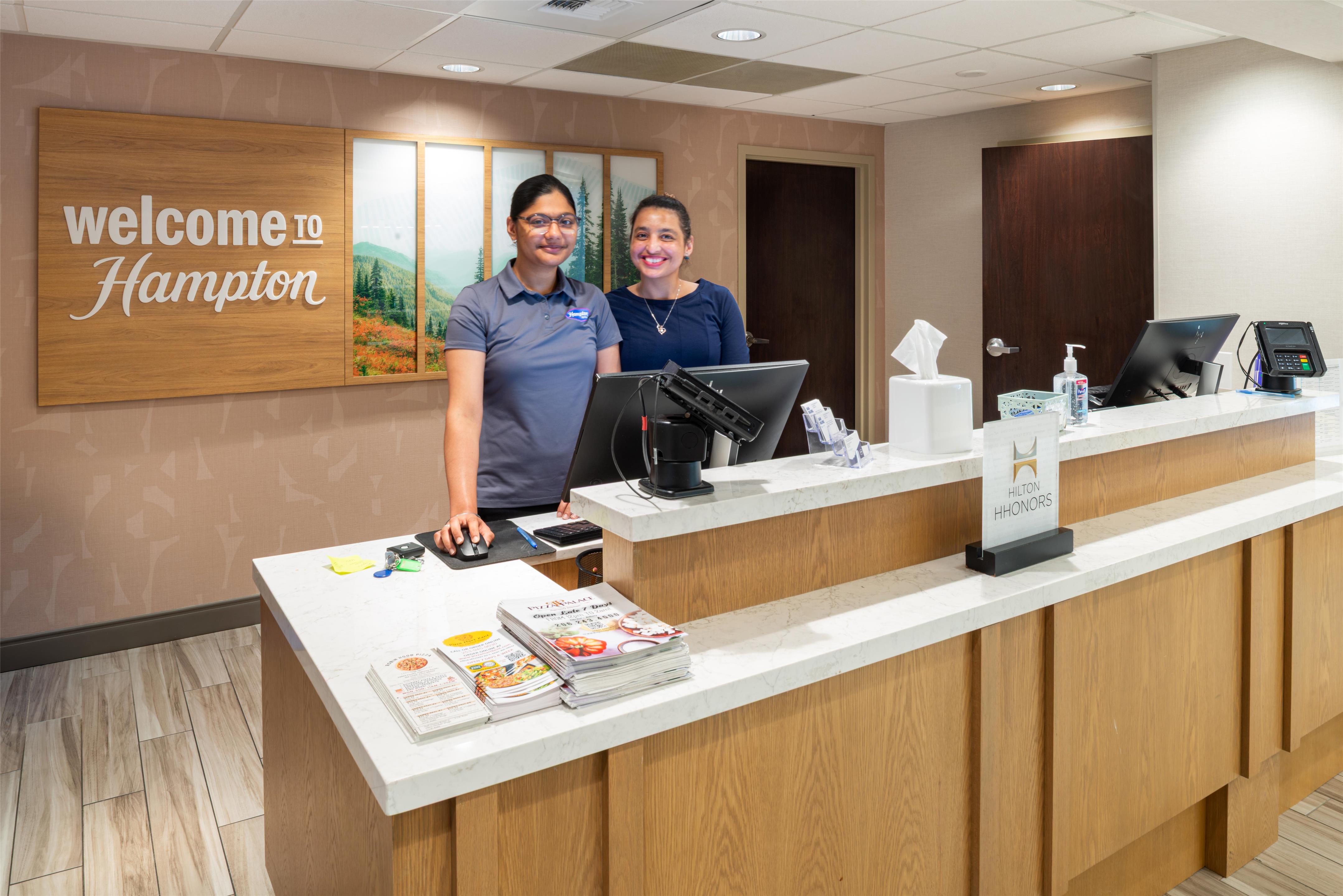 Reception | Hampton Inn Seattle-Airport