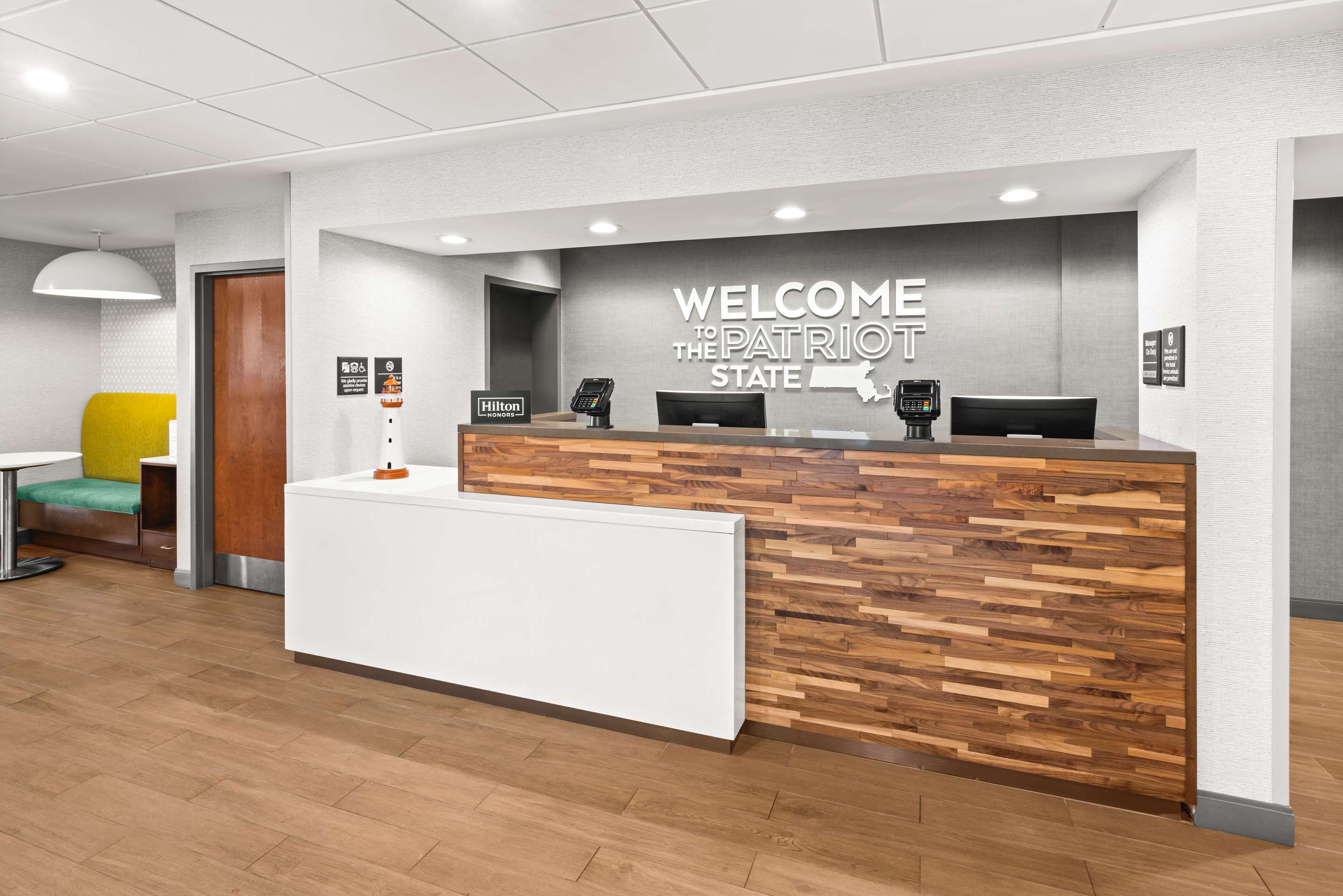 Reception | Hampton Inn Seekonk