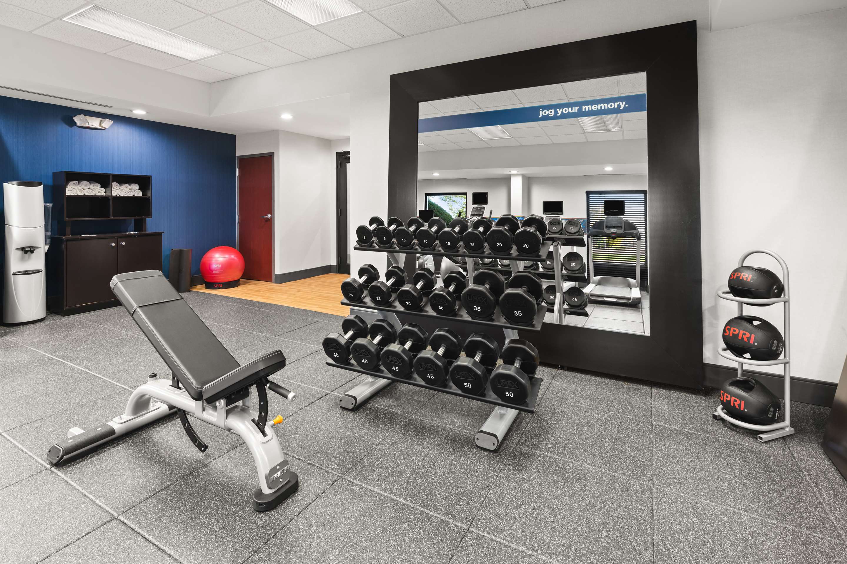 Health club fitness center gym | Hampton Inn Seekonk