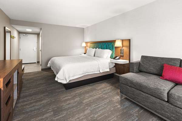  - Hampton Inn Seekonk - I-195, Exit 1