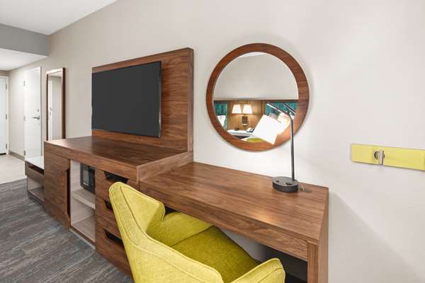  - Hampton Inn Seekonk - I-195, Exit 1