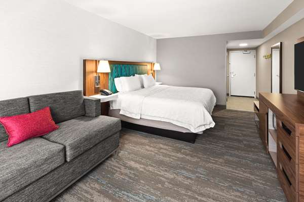  - Hampton Inn Seekonk - I-195, Exit 1