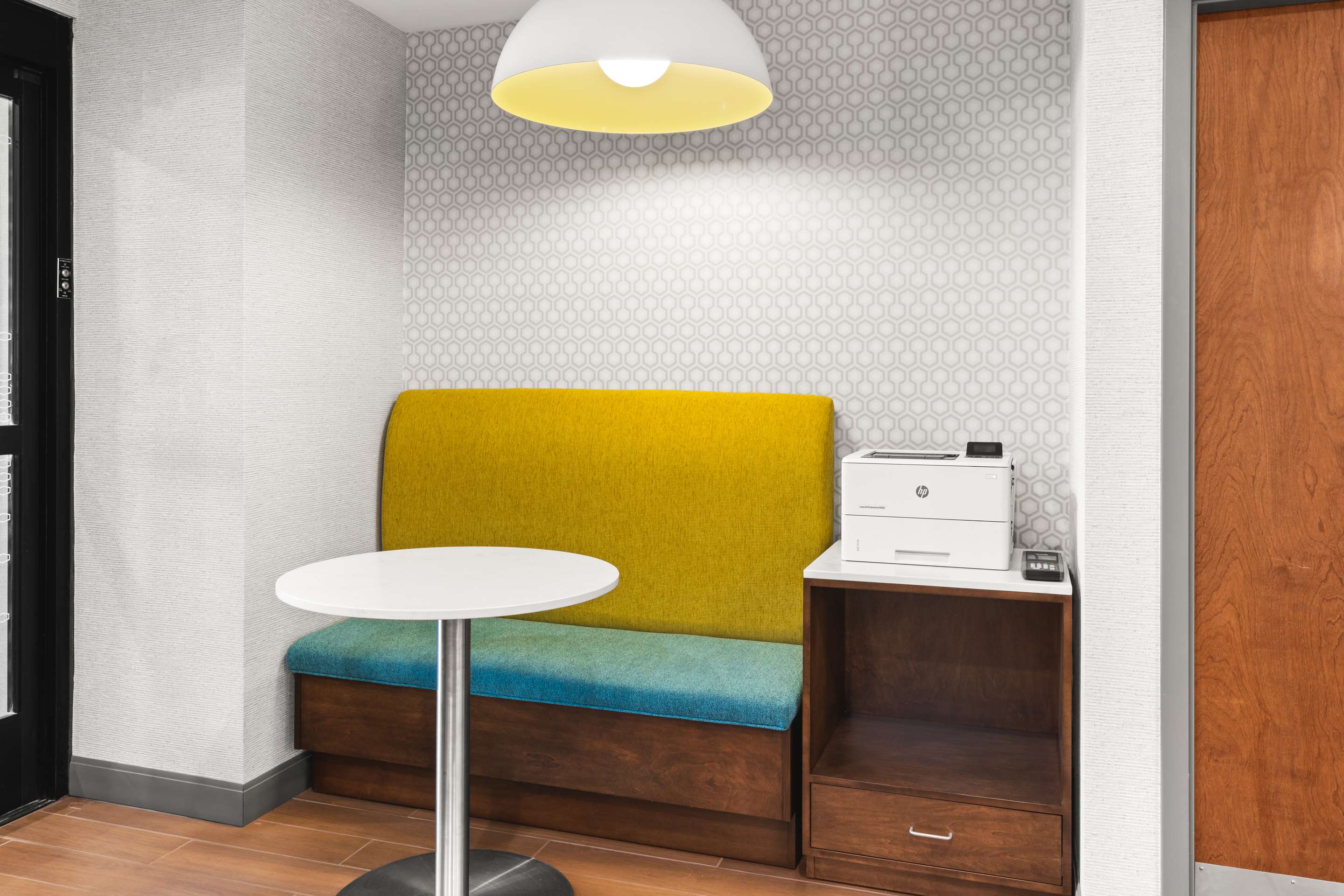 Business Center | Hampton Inn Seekonk