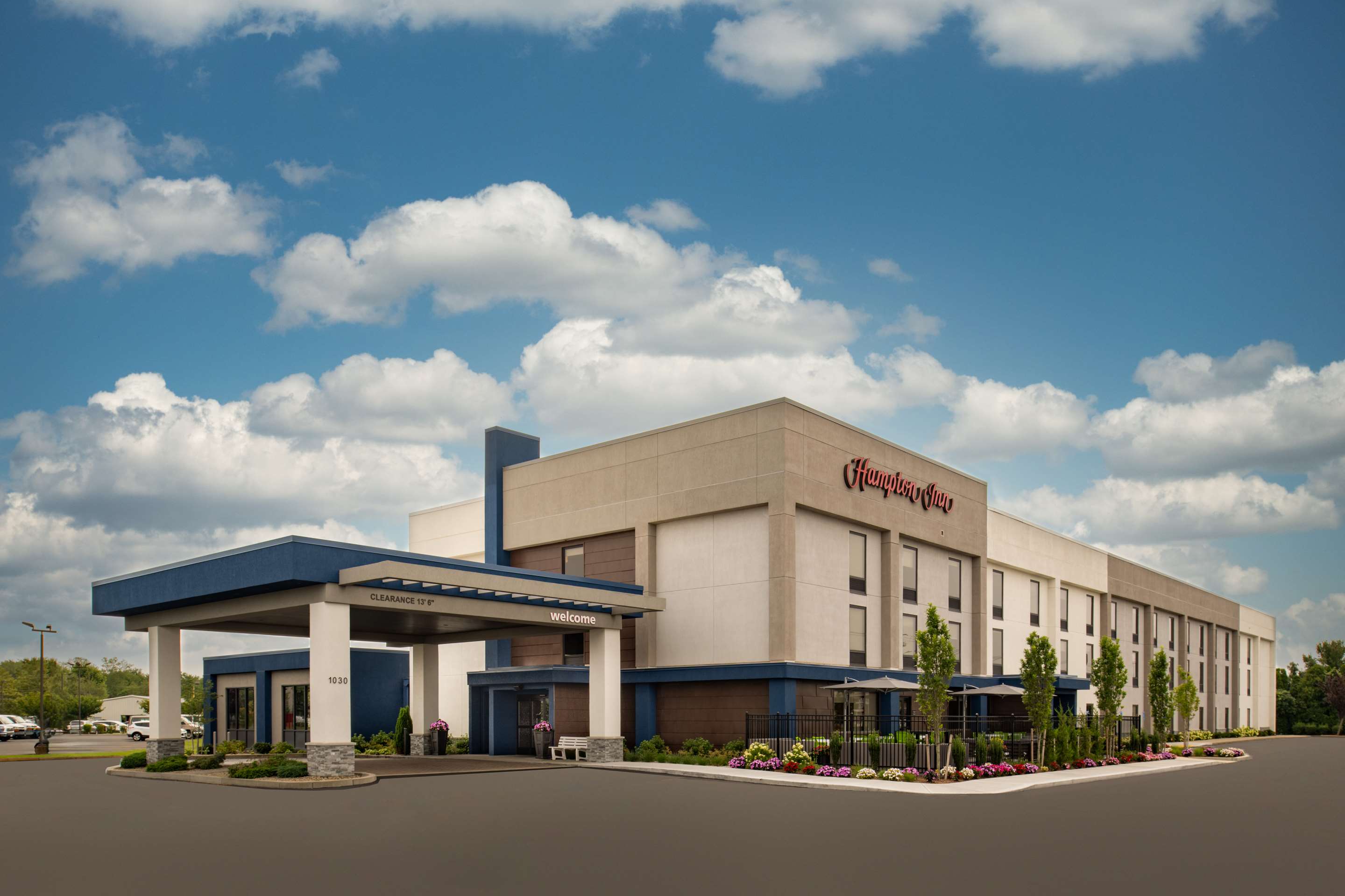 Exterior | Hampton Inn Seekonk