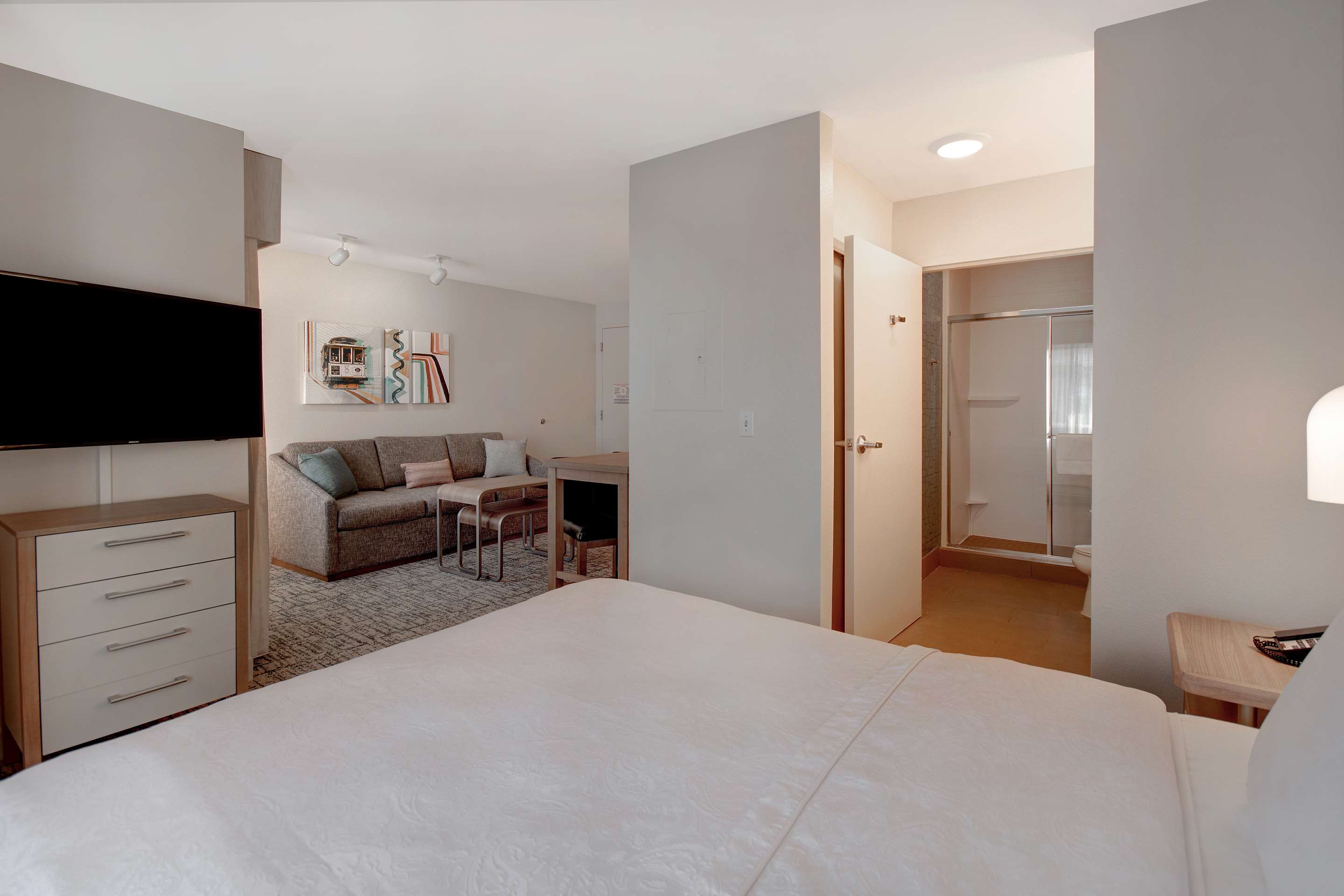 Guest room