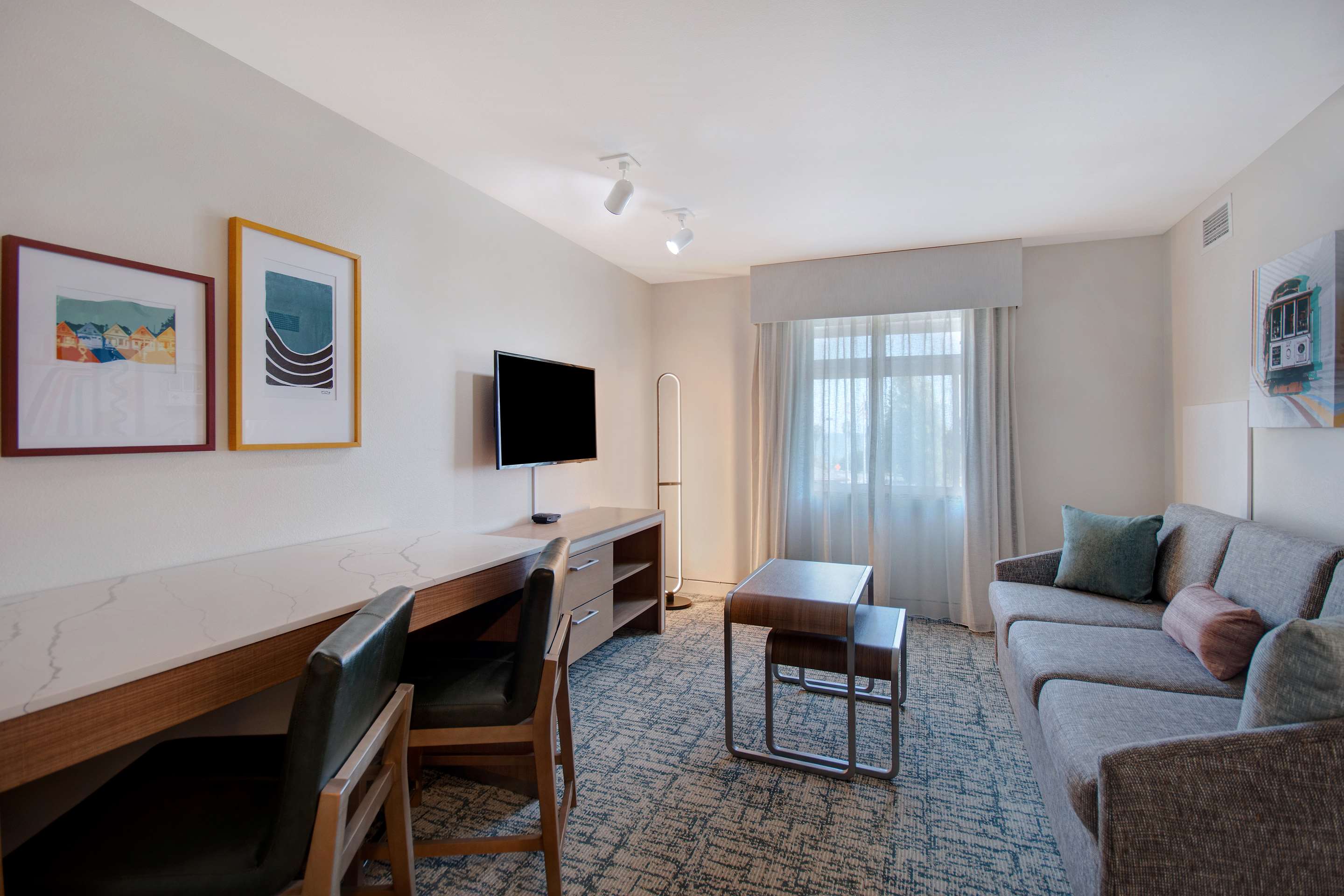 Guest room
