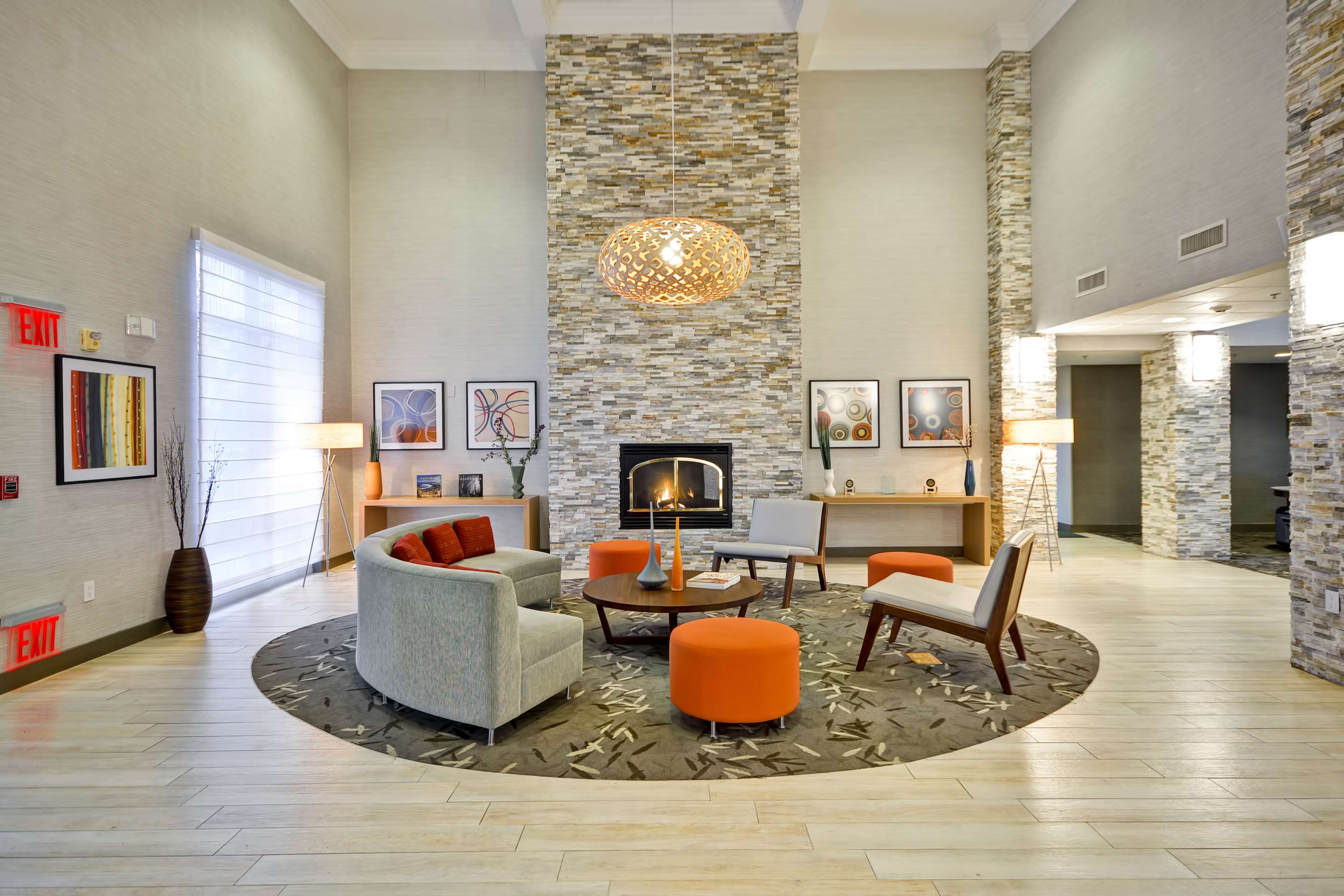 Lobby | Homewood Suites by Hilton Oakland-Waterfront