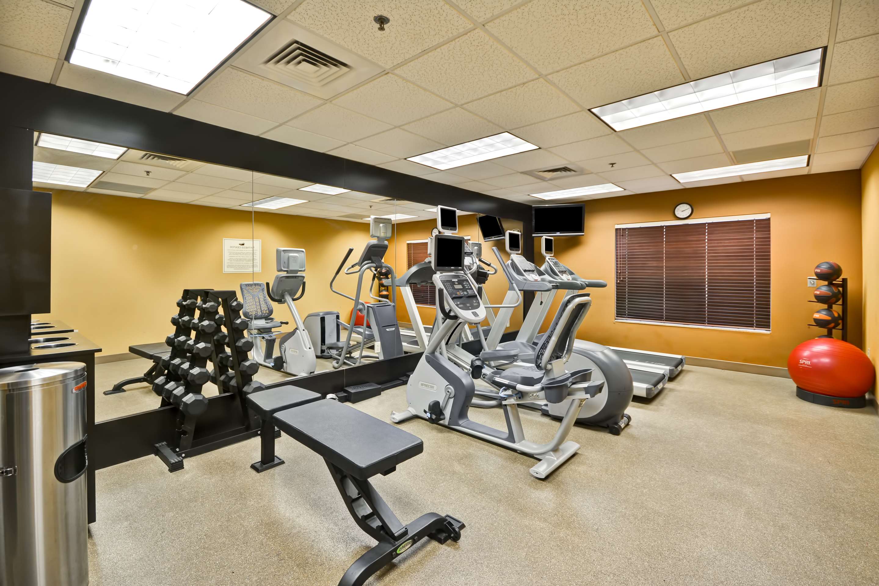 Health club fitness center gym | Homewood Suites by Hilton Oakland-Waterfront