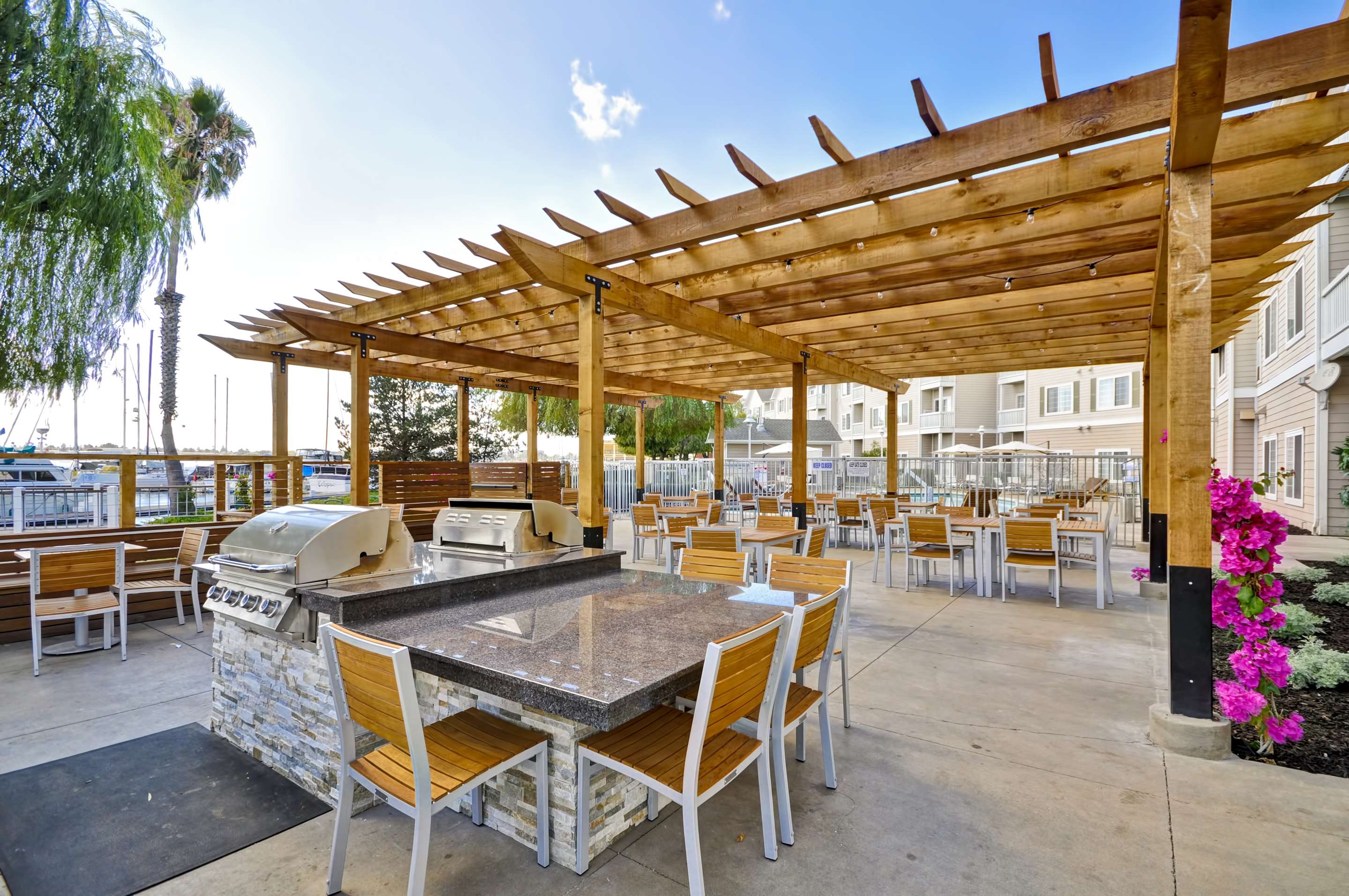 Restaurant | Homewood Suites by Hilton Oakland-Waterfront