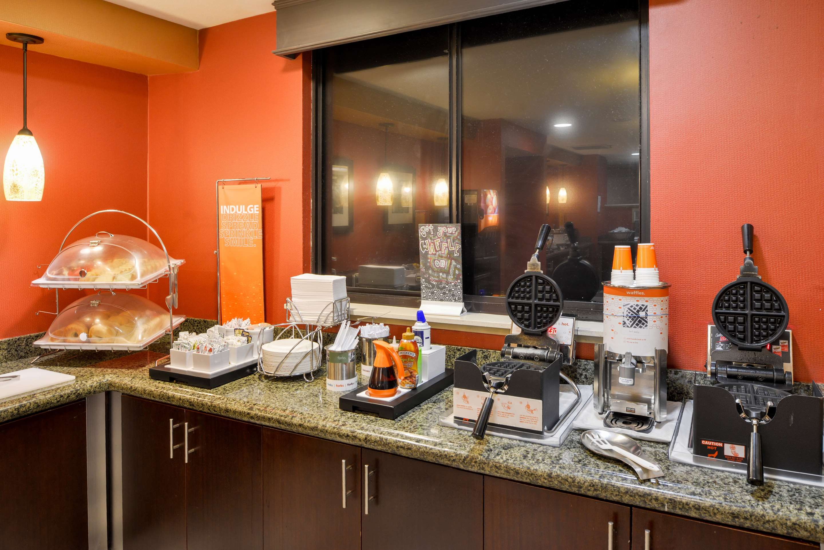 Breakfast Area | Hampton Inn & Suites San Francisco-Burlingame-Airport South