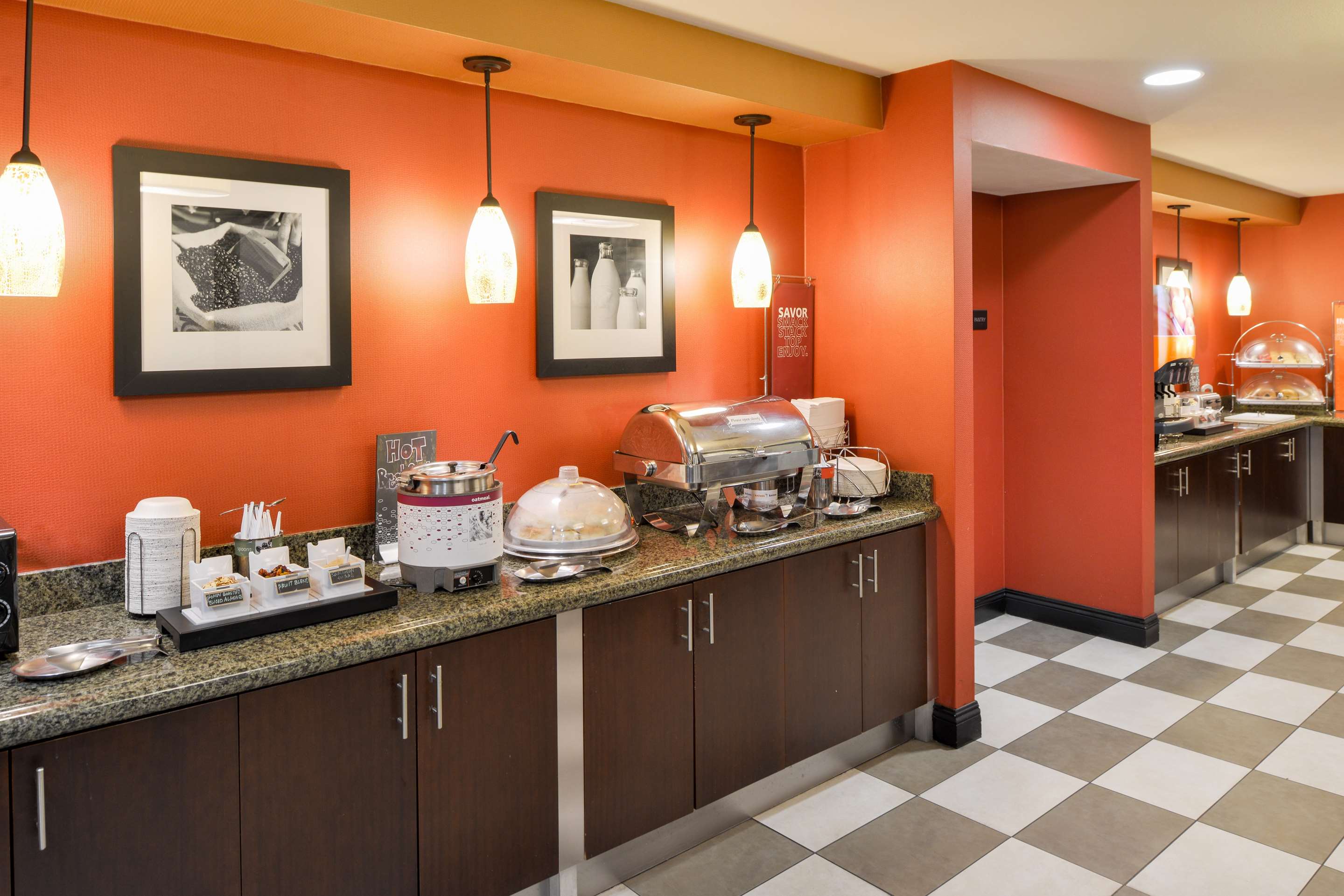Breakfast Area | Hampton Inn & Suites San Francisco-Burlingame-Airport South