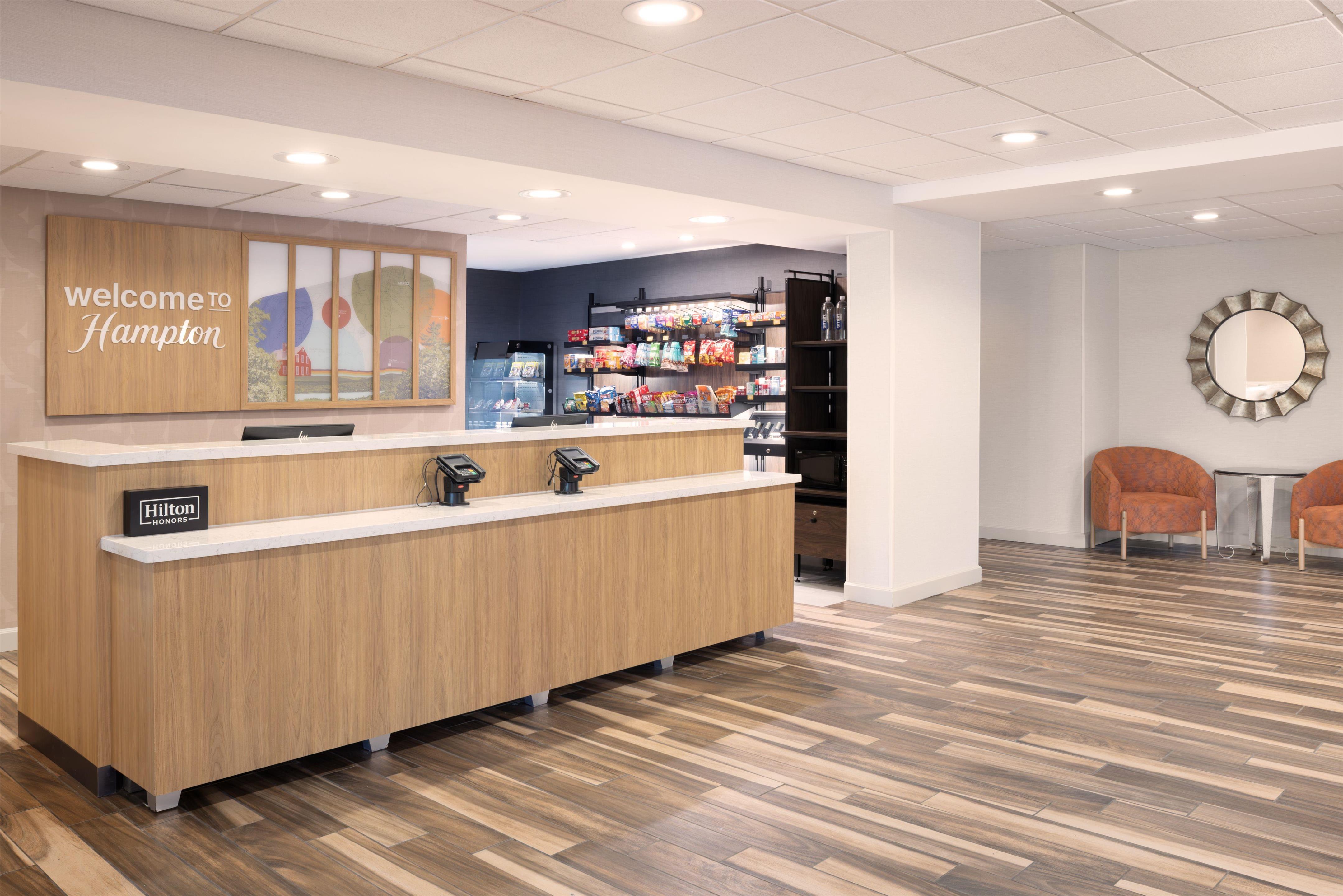 Reception | Hampton Inn & Suites Berkshires-Lenox