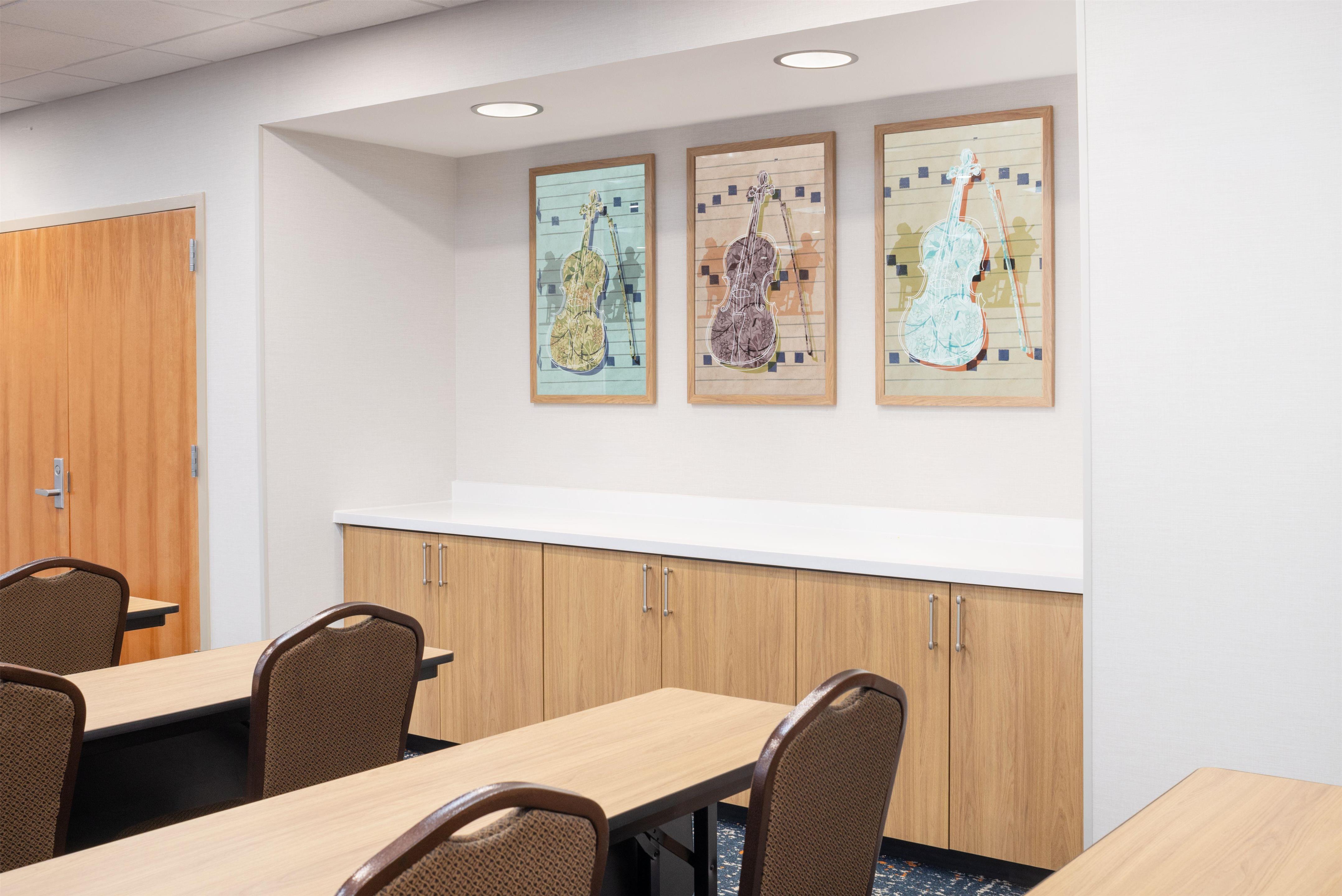 Meeting Room | Hampton Inn & Suites Berkshires-Lenox