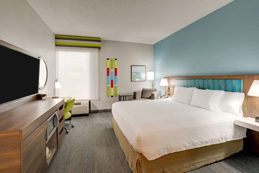 Hampton Inn by Hilton Lebanon - Tap to explore photos
