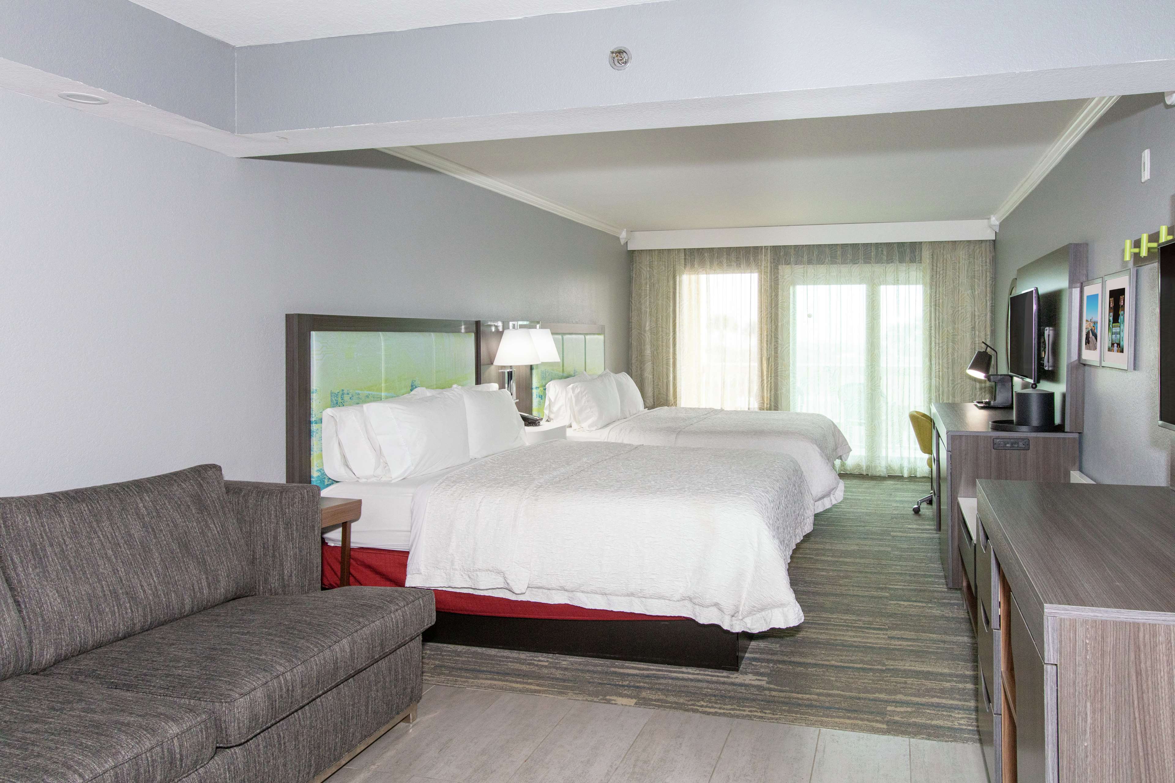 Hampton Inn Saint Augustine Beach Room Type - 2 QNS FAMILY STE POOLVW NS
