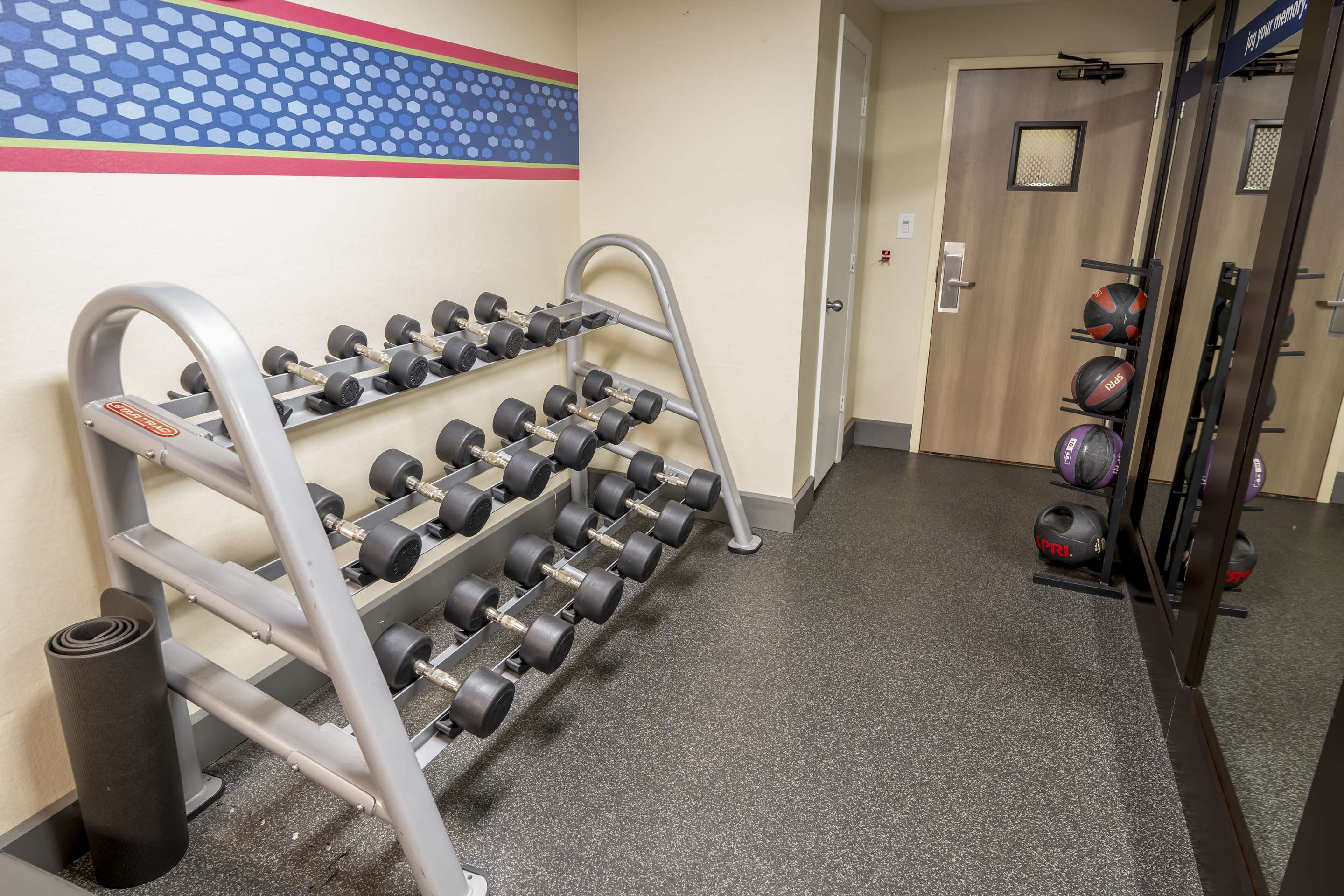 Health club fitness center gym | Hampton Inn St. Augustine-Historic District