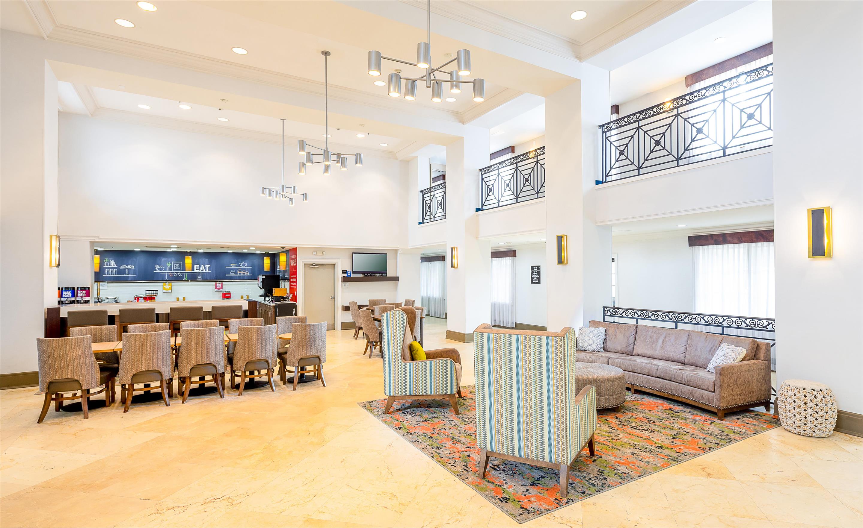 Breakfast Area | Hampton Inn & Suites St. Augustine-Vilano Beach