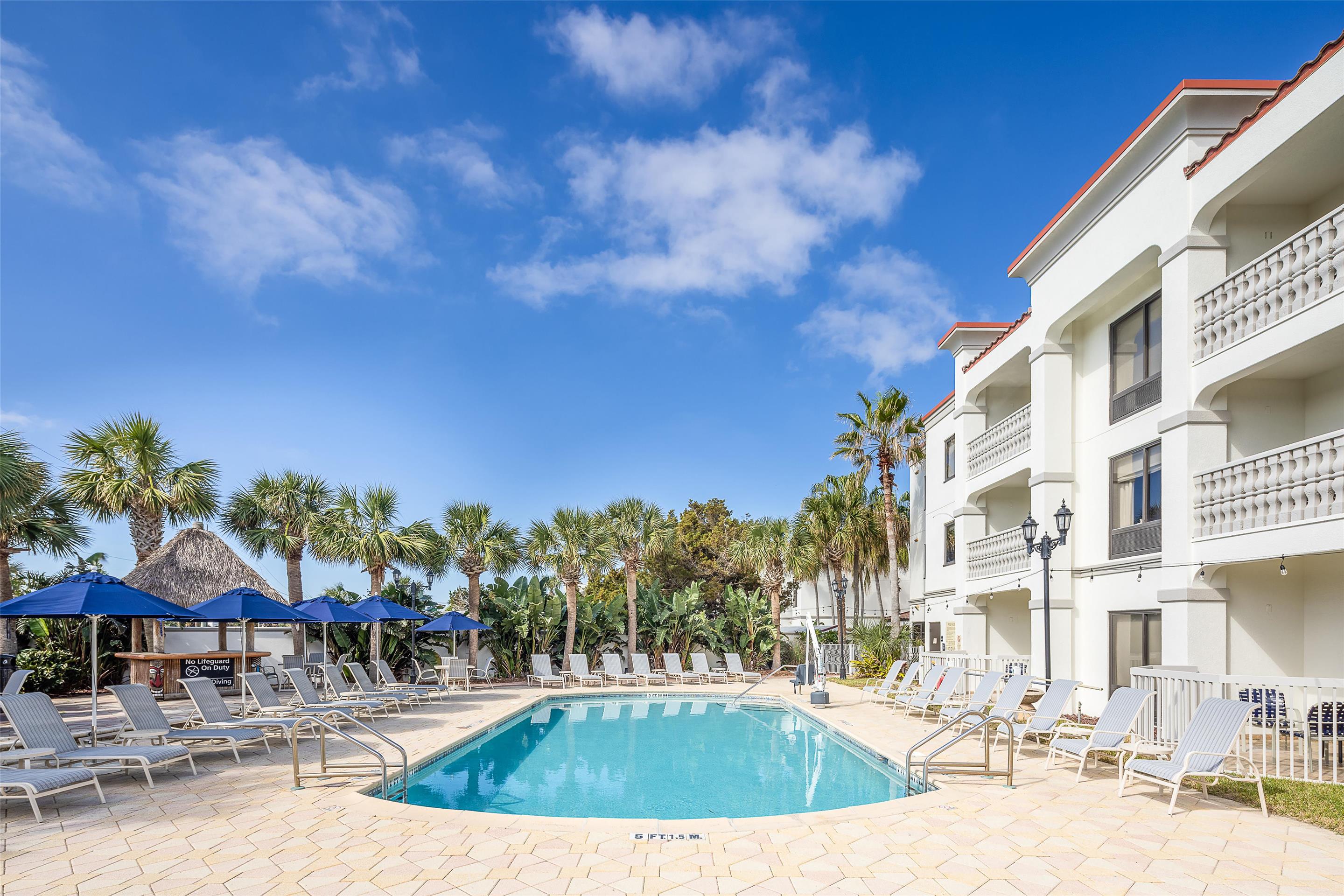 Pool | Hampton Inn & Suites St. Augustine-Vilano Beach