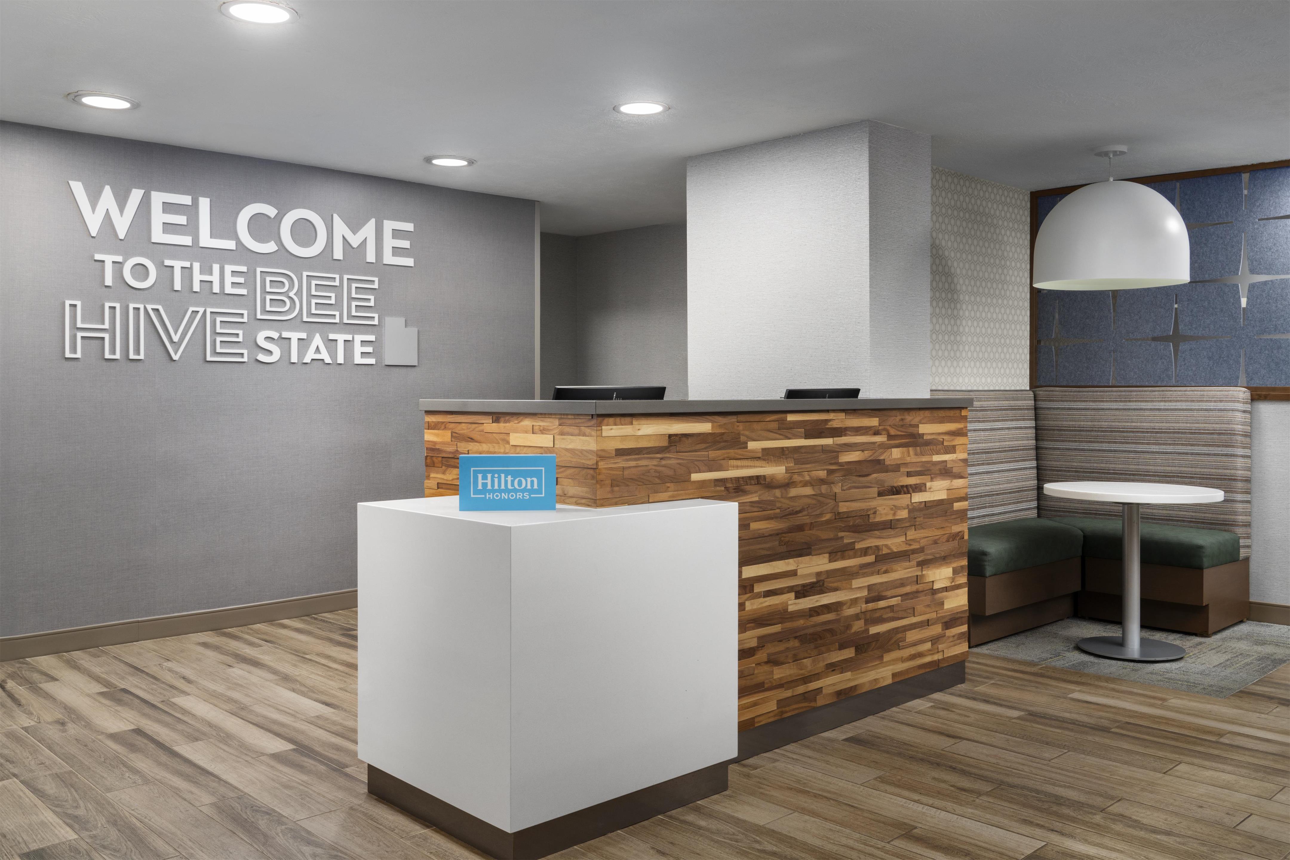 Reception | Hampton Inn St George