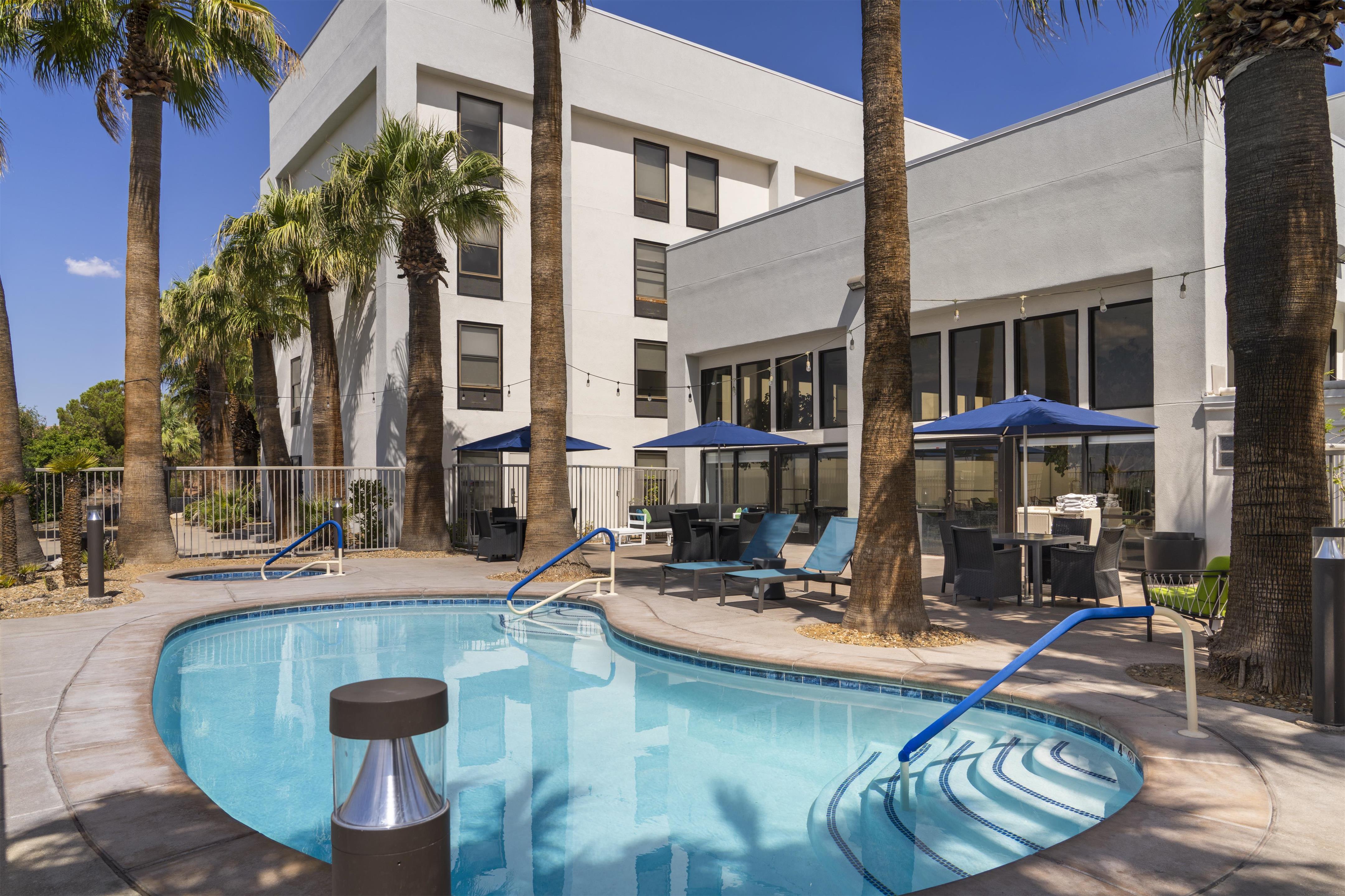 Pool | Hampton Inn St George