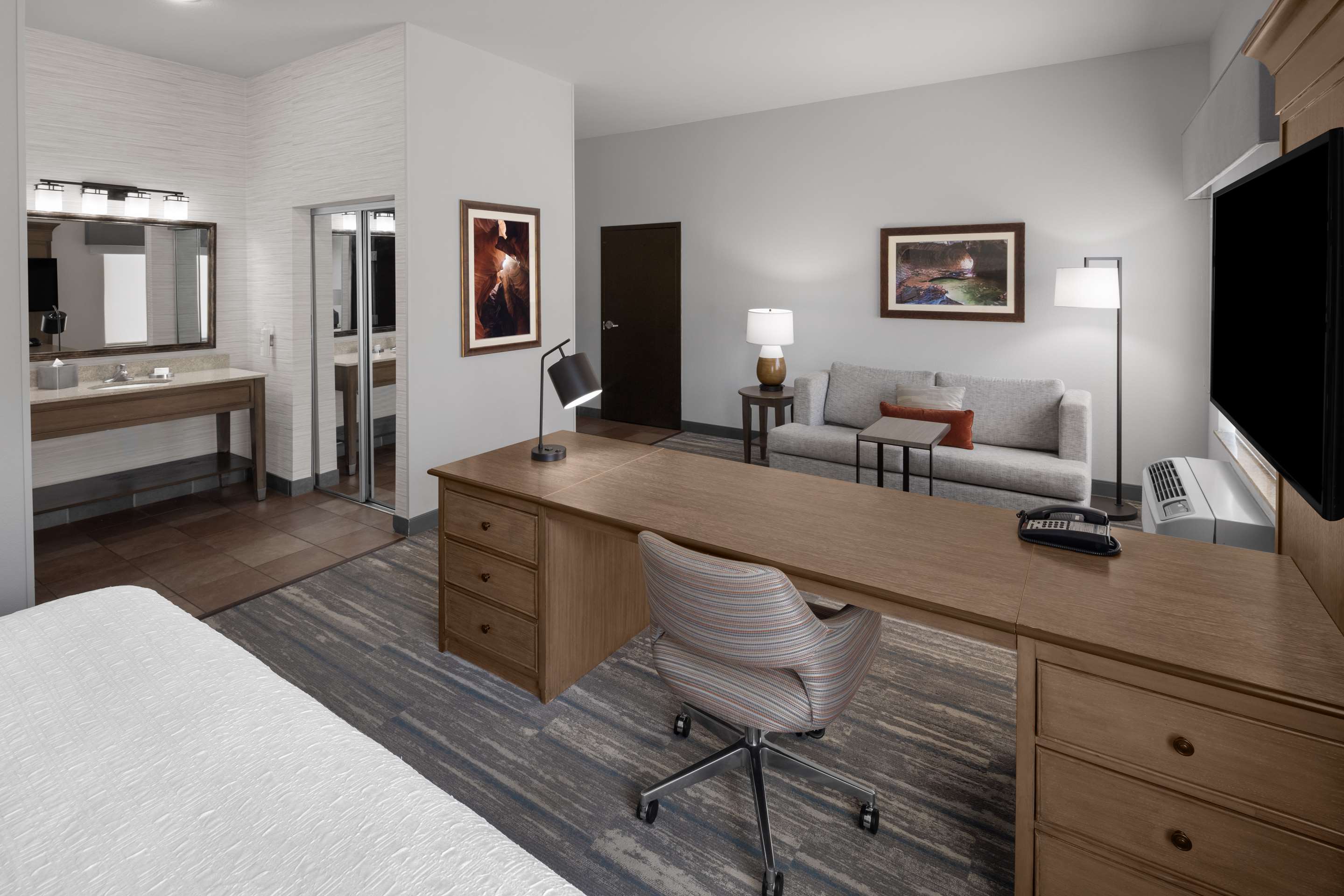 Guest room