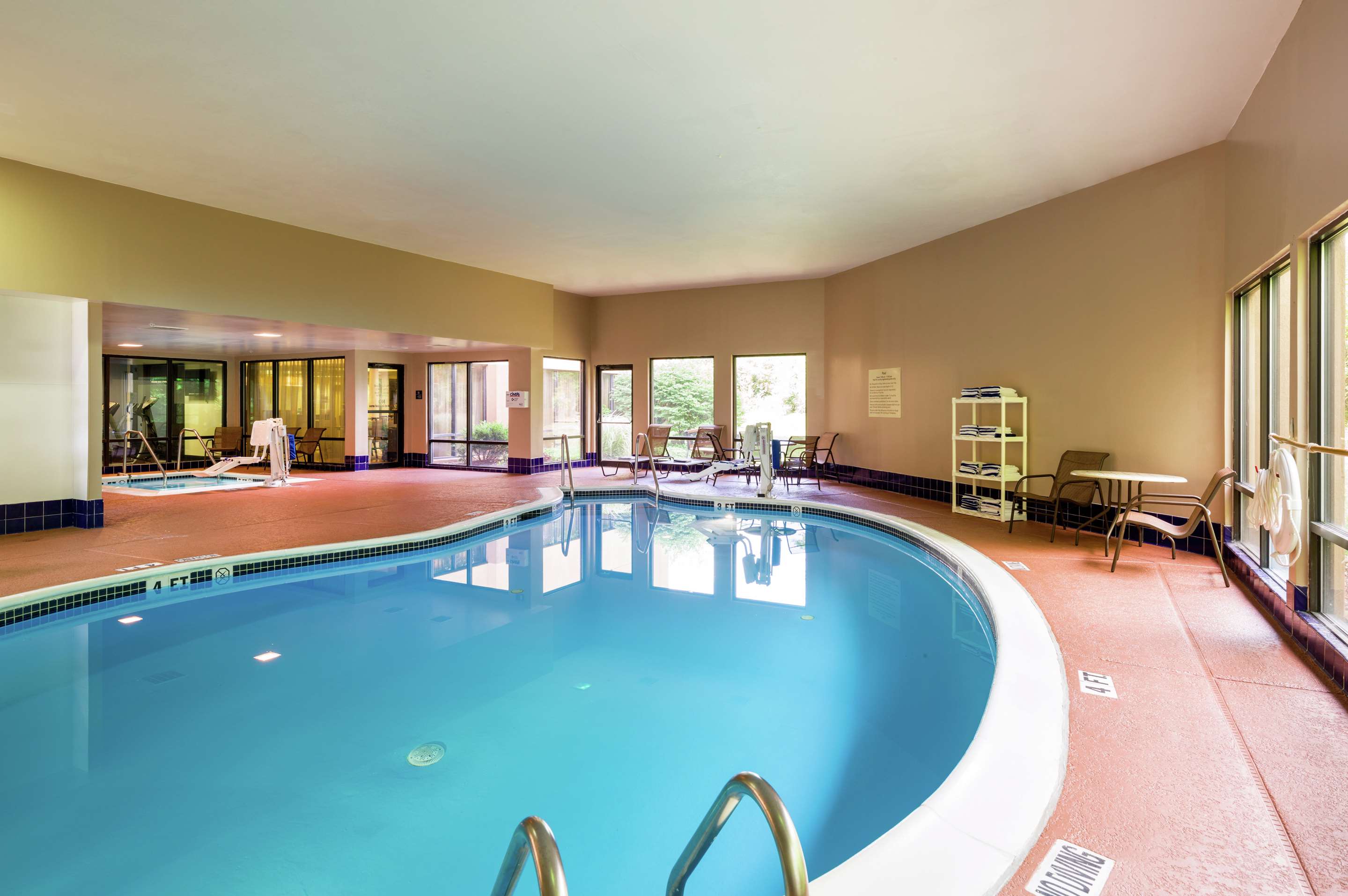 Pool | Hampton Inn Selinsgrove/Shamokin Dam