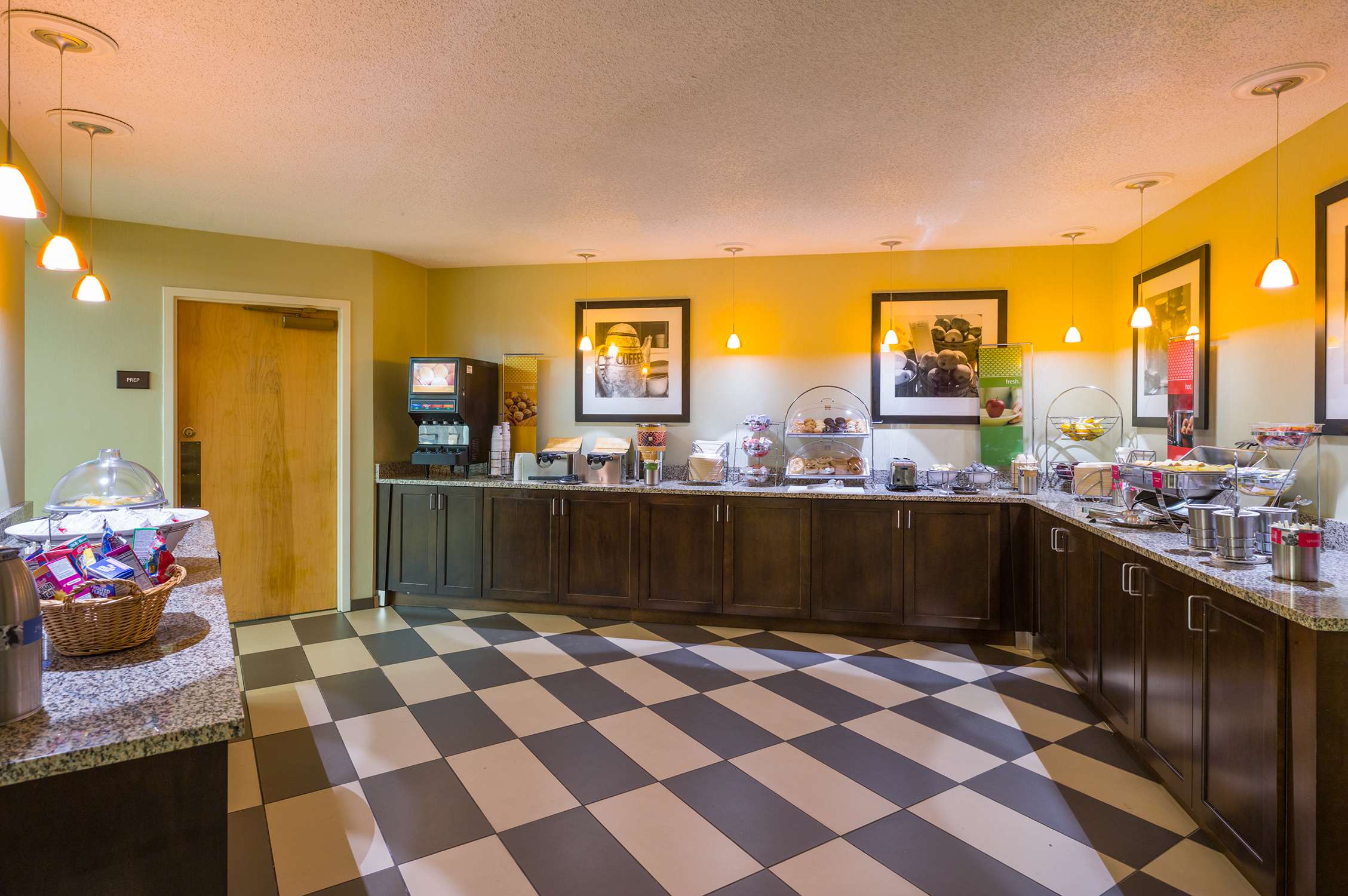 Breakfast Area | Hampton Inn Selinsgrove/Shamokin Dam
