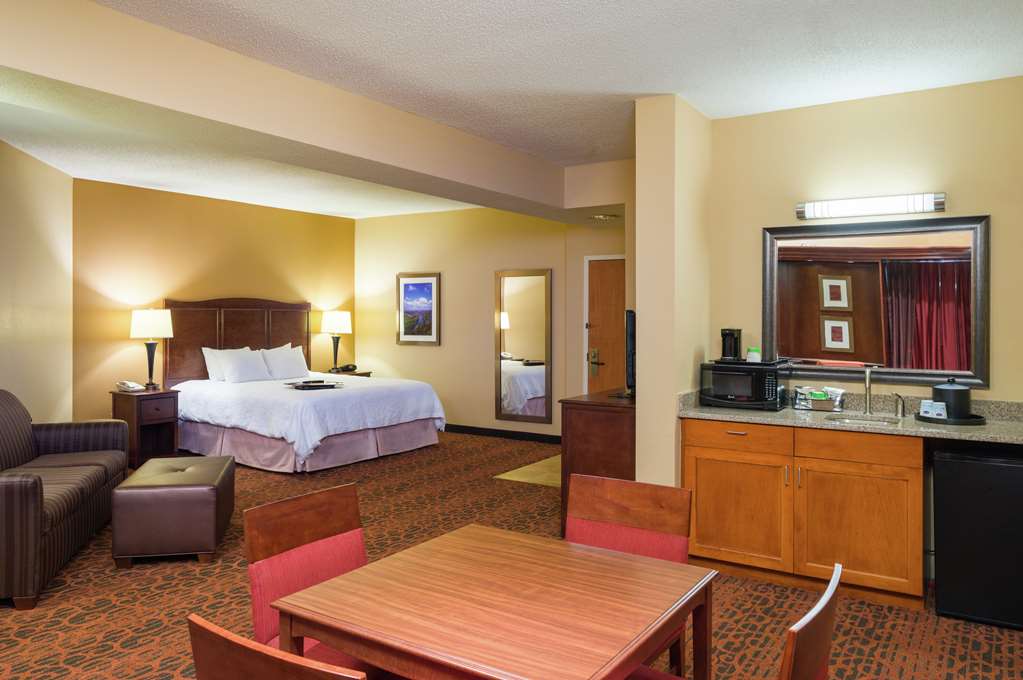 Hampton Inn by Hilton Selinsgrove/Shamokin Dam - Tap to explore photos