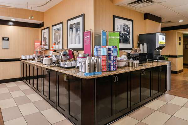 Restaurant - Hampton Inn Staunton