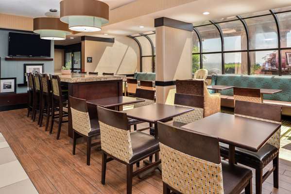 Restaurant - Hampton Inn Staunton
