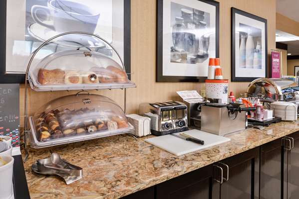 Restaurant - Hampton Inn Staunton