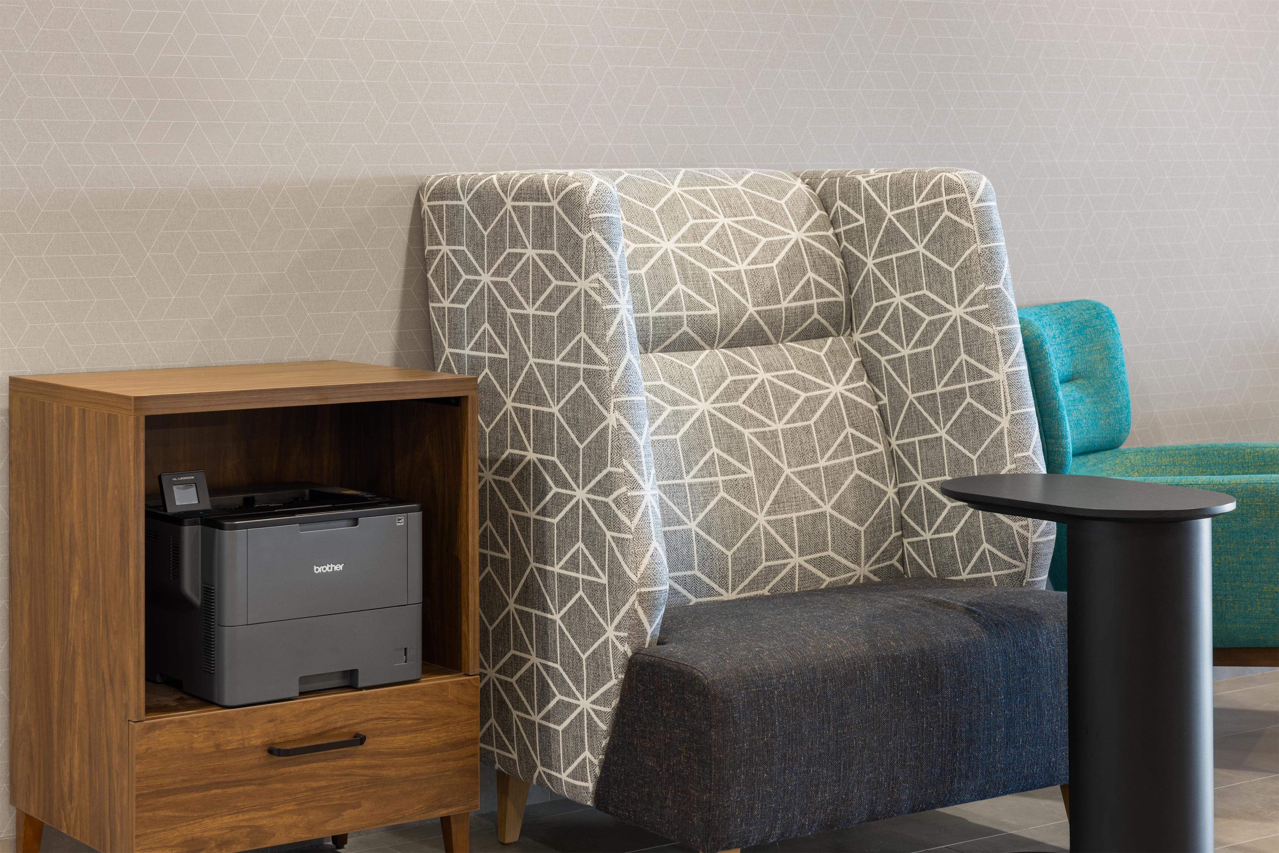 Business Center | Hampton Inn Staunton