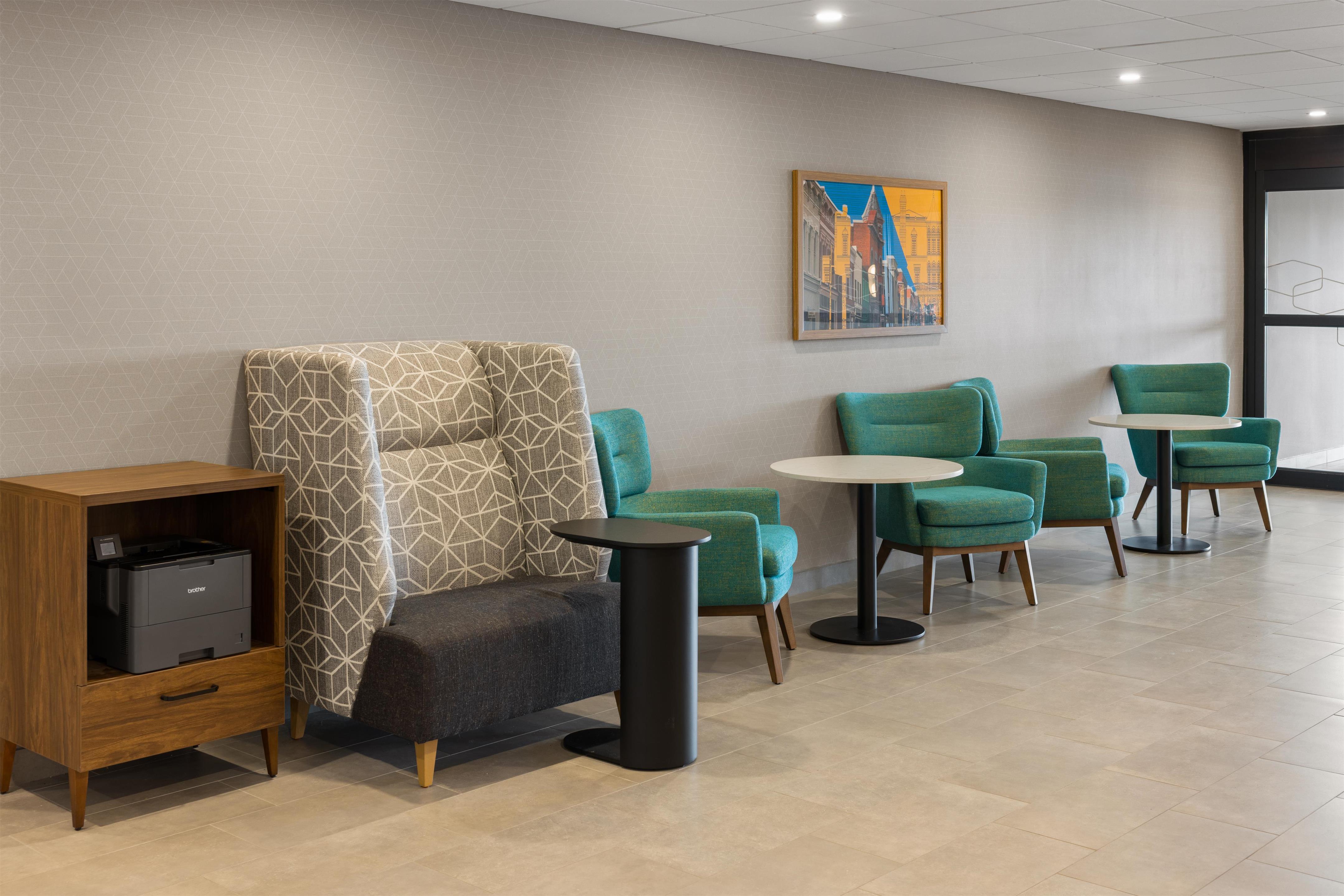 Lobby | Hampton Inn Staunton